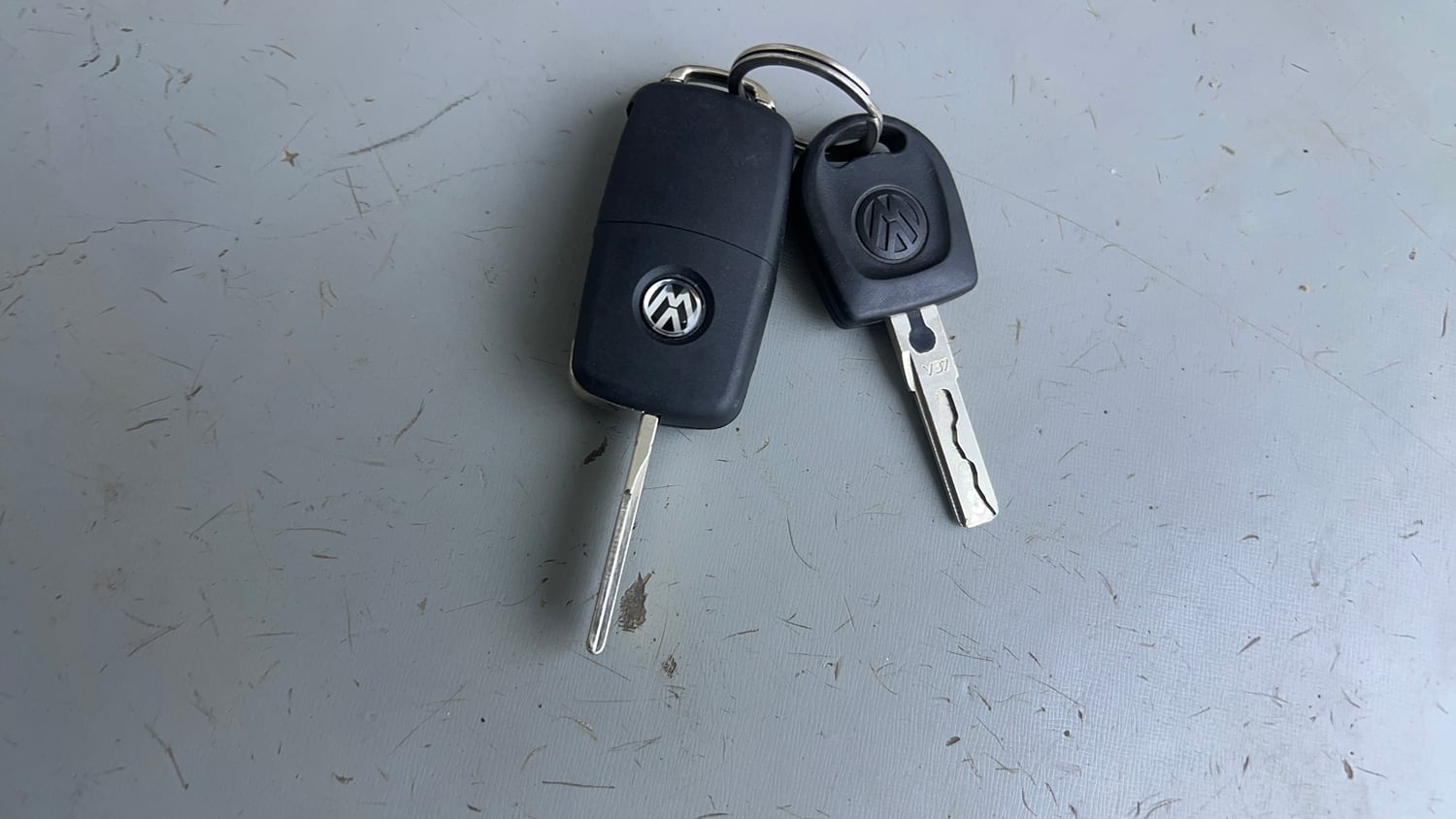 Used 2013 Volkswagen Polo Comfortline 1.2L (P) Petrol Manual extra CAR KEY VIEW
