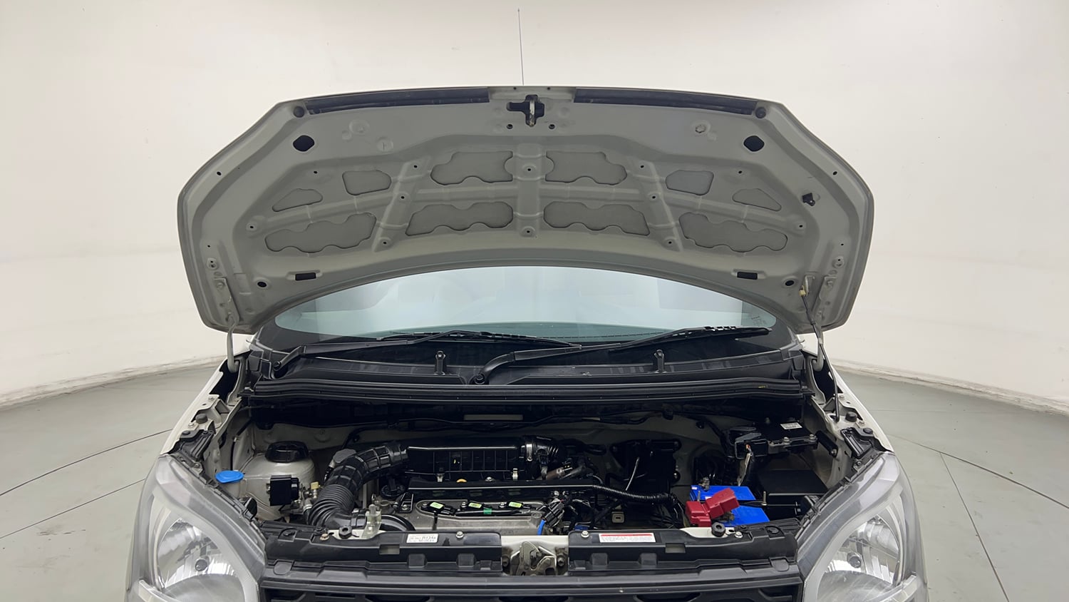 Used 2020 Maruti Suzuki Wagon R 1.0 LXi 1.0 Petrol Manual engine ENGINE & BONNET OPEN FRONT VIEW