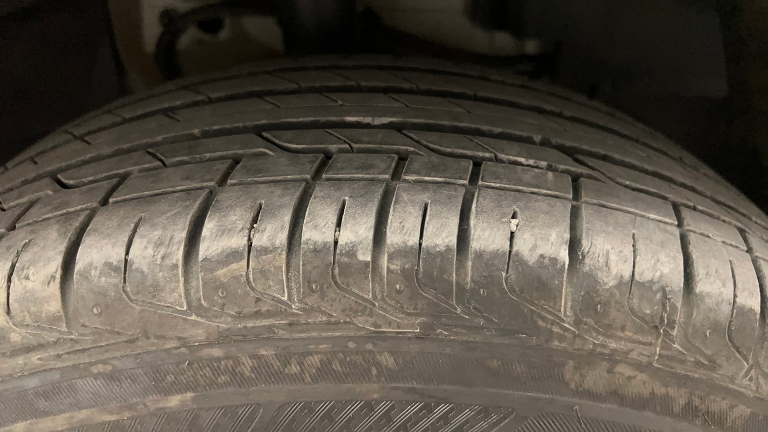 Used 2024 Tata Nexon Creative Plus S 1.2 Revotron Petrol 7DCA Petrol Automatic tyres RIGHT FRONT TYRE TREAD VIEW