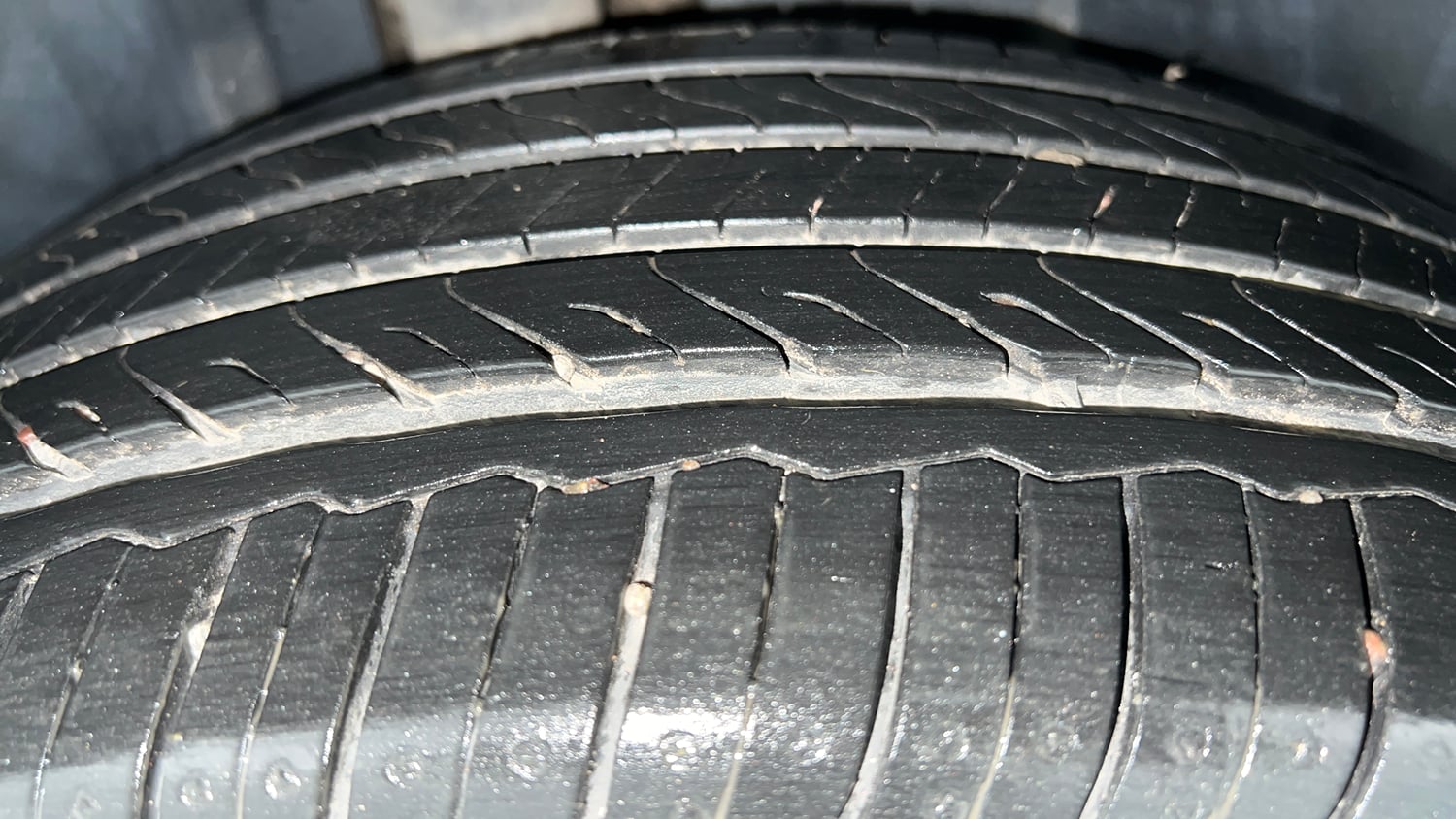 Used 2023 Skoda Slavia Style 1.5L TSI DSG Petrol Automatic tyres RIGHT REAR TYRE TREAD VIEW