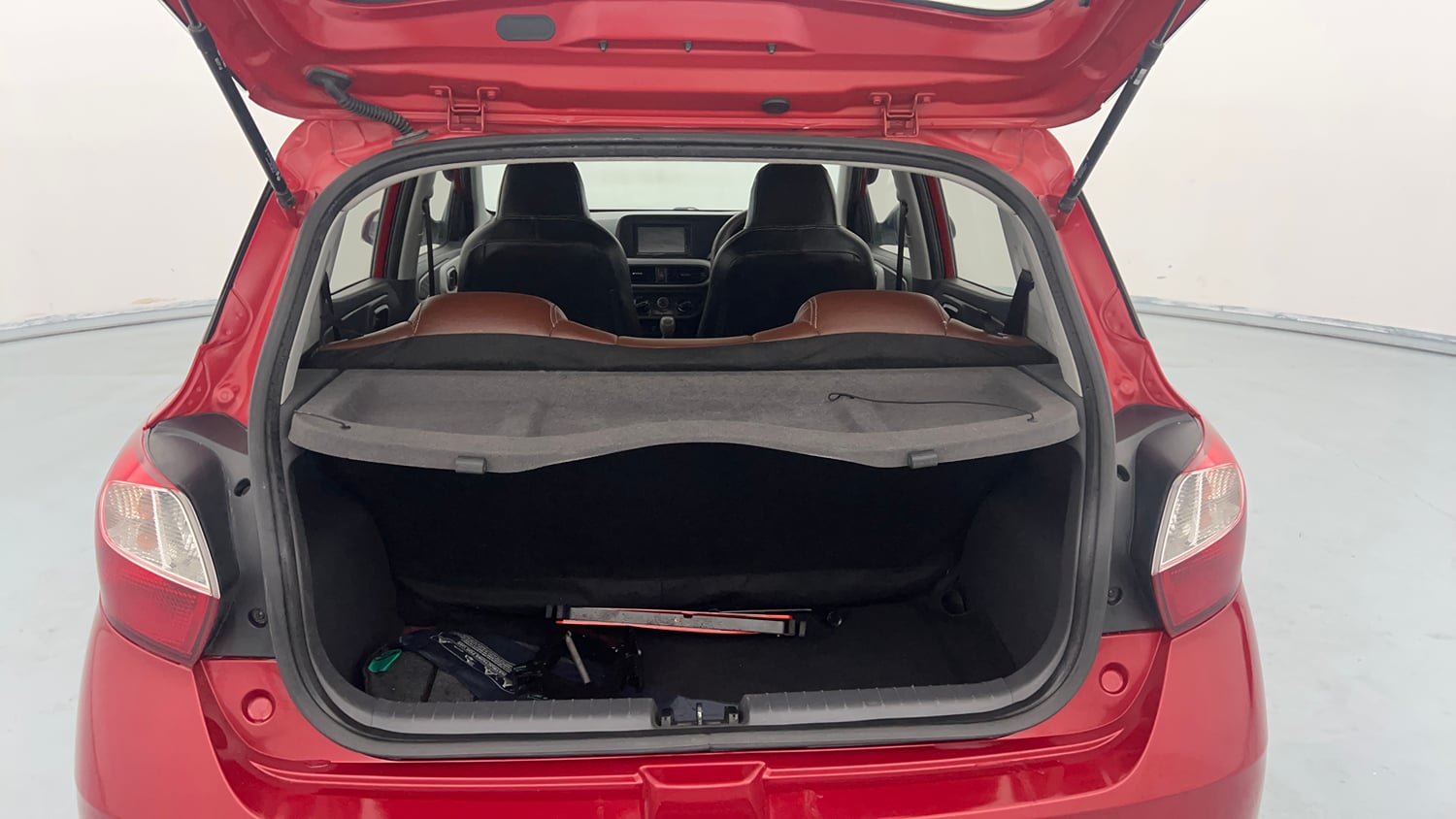 Used 2021 Hyundai Grand i10 Nios Magna Corporate Edition 1.2 Kappa VTVT Petrol Manual interior DICKY INSIDE VIEW