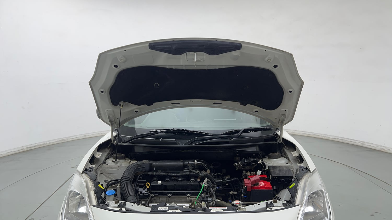 Used 2022 Maruti Suzuki Swift LXi Petrol Manual engine ENGINE & BONNET OPEN FRONT VIEW