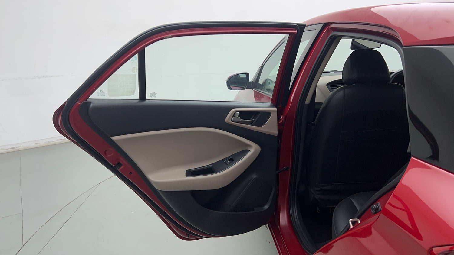 Used 2017 Hyundai Elite i20 Sportz 1.2 Petrol Manual interior LEFT REAR DOOR OPEN VIEW