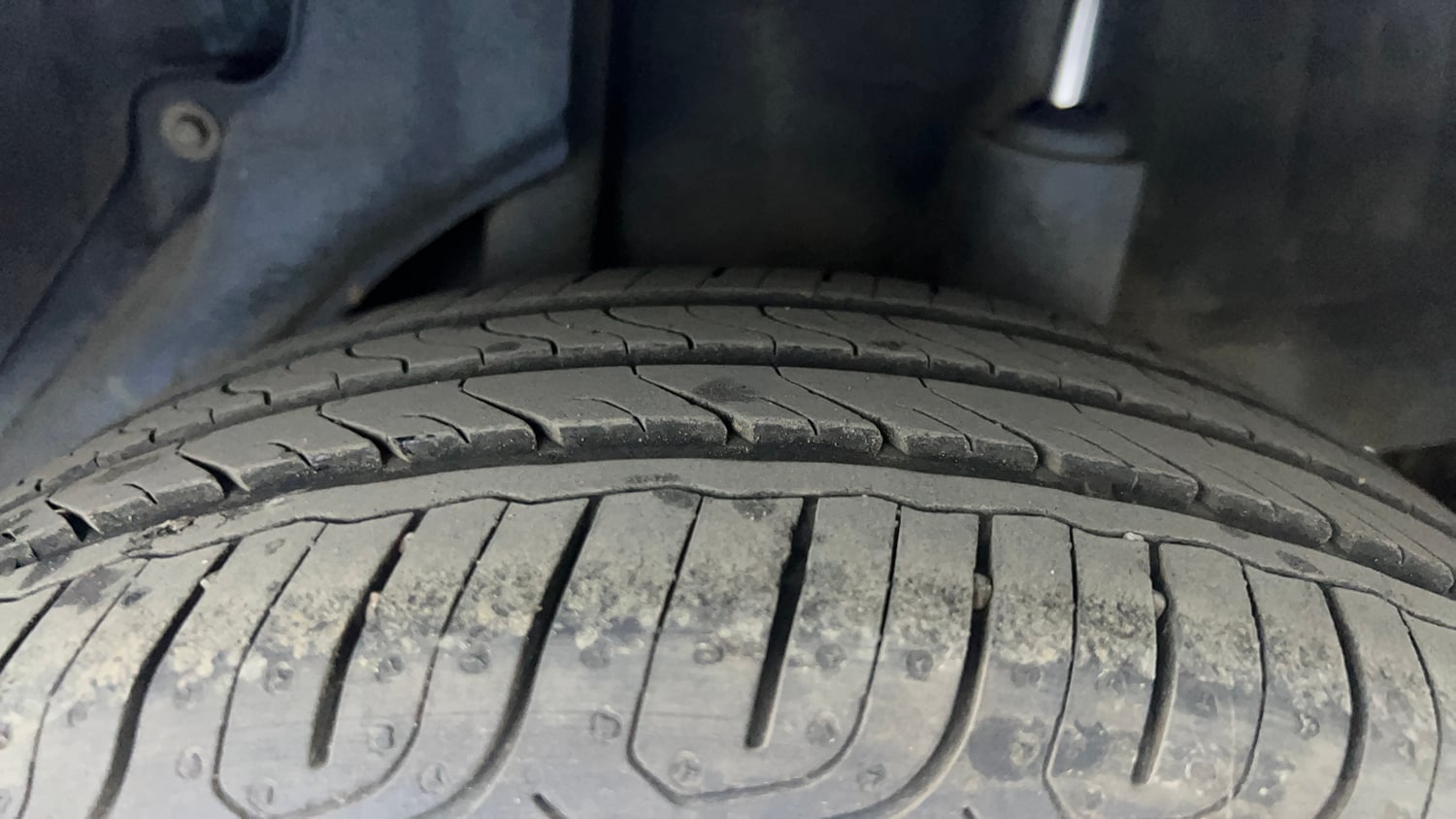 Used 2013 Honda Brio S MT Petrol Manual tyres LEFT REAR TYRE TREAD VIEW