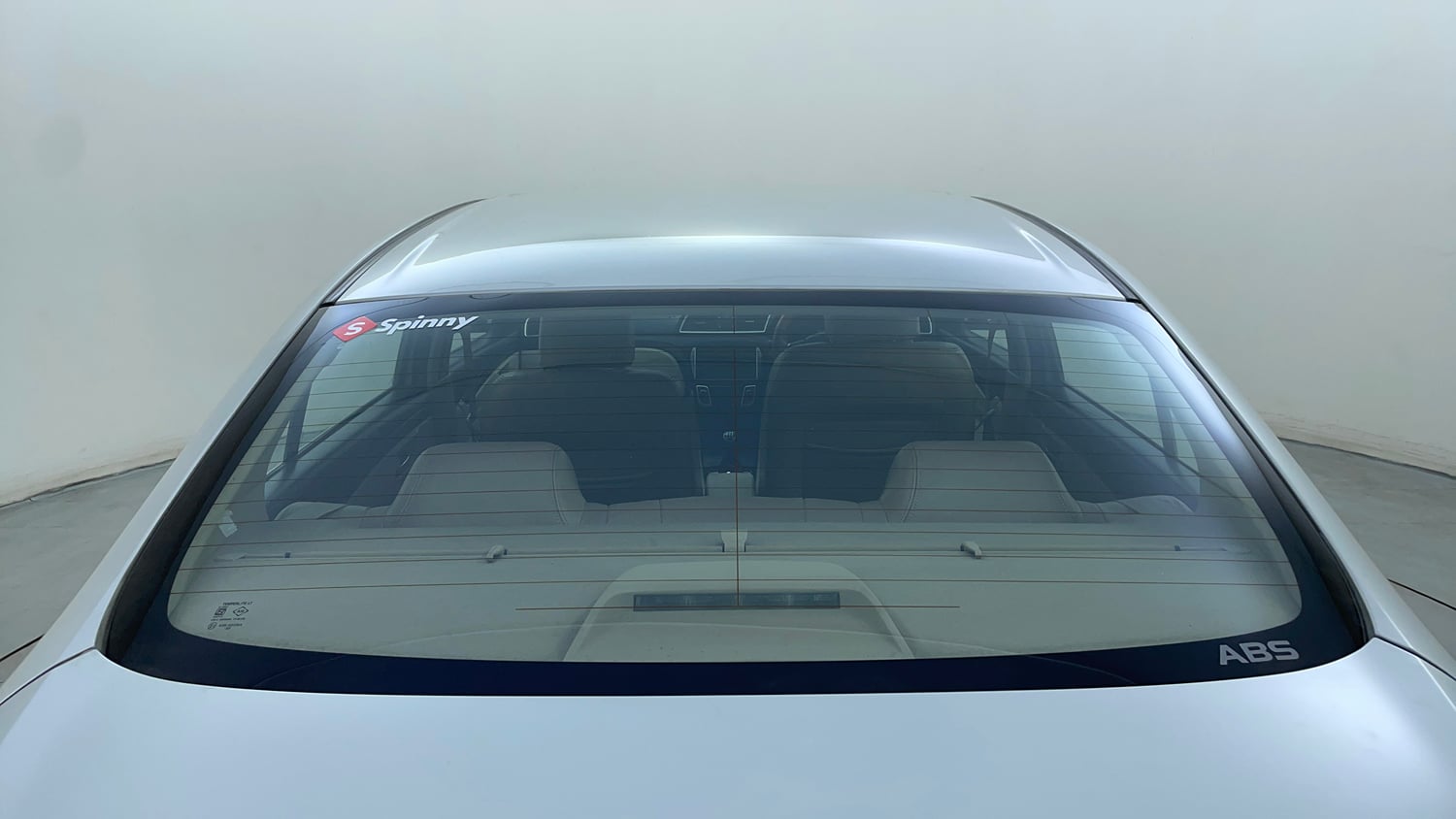 Used 2015 Maruti Suzuki Ciaz ZXI+ Petrol Manual exterior BACK WINDSHIELD VIEW