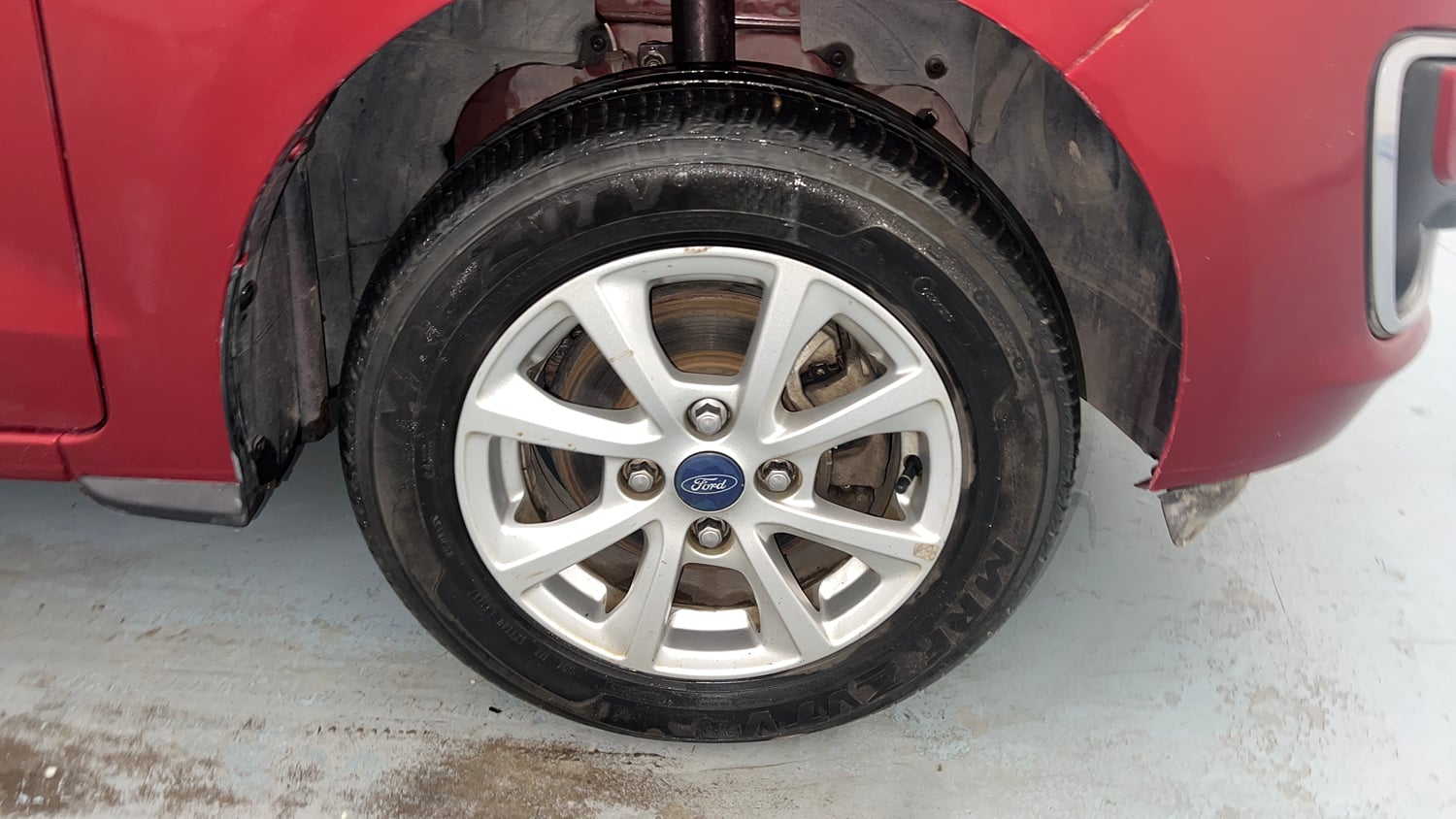Used 2019 Ford Figo Titanium 1.2 Ti-VCT MT Petrol Manual tyres RIGHT FRONT TYRE RIM VIEW