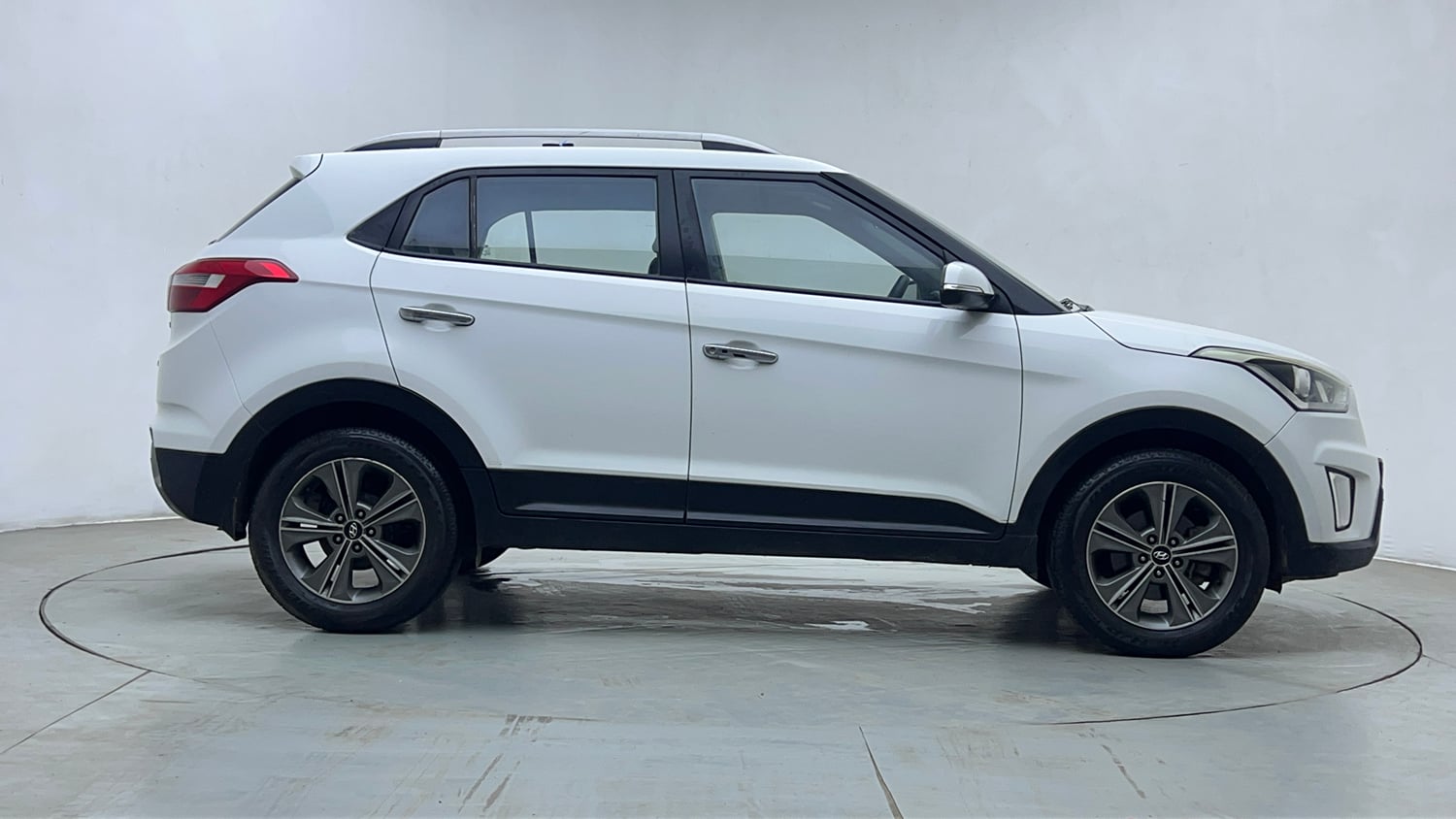Used 2016 Hyundai Creta 1.6 SX Plus AT Petrol Petrol Automatic exterior RIGHT SIDE VIEW