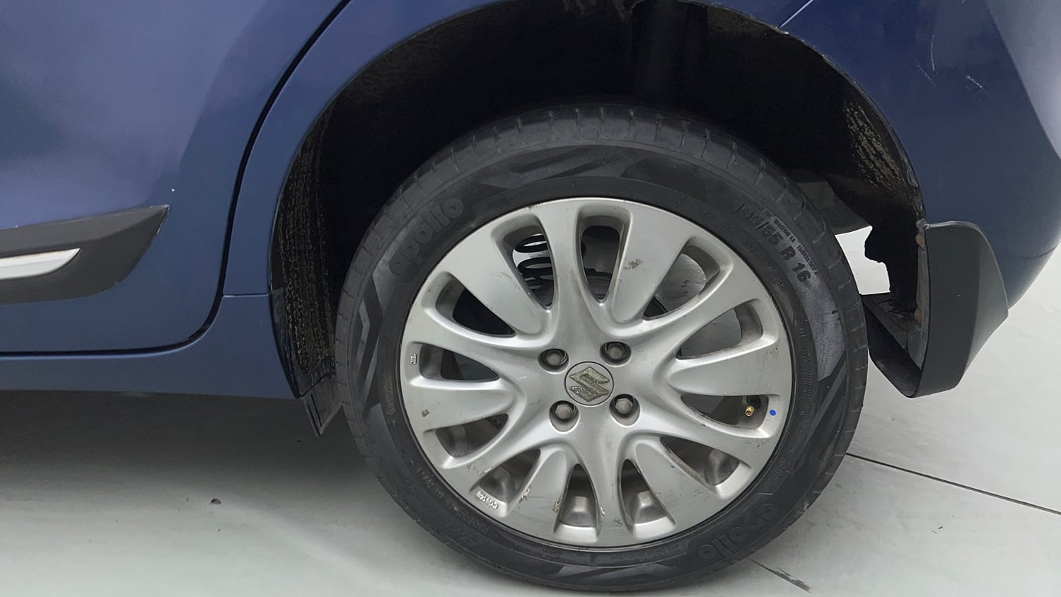 Used 2017 Maruti Suzuki Baleno Alpha 1.2 Petrol Manual tyres LEFT REAR TYRE RIM VIEW