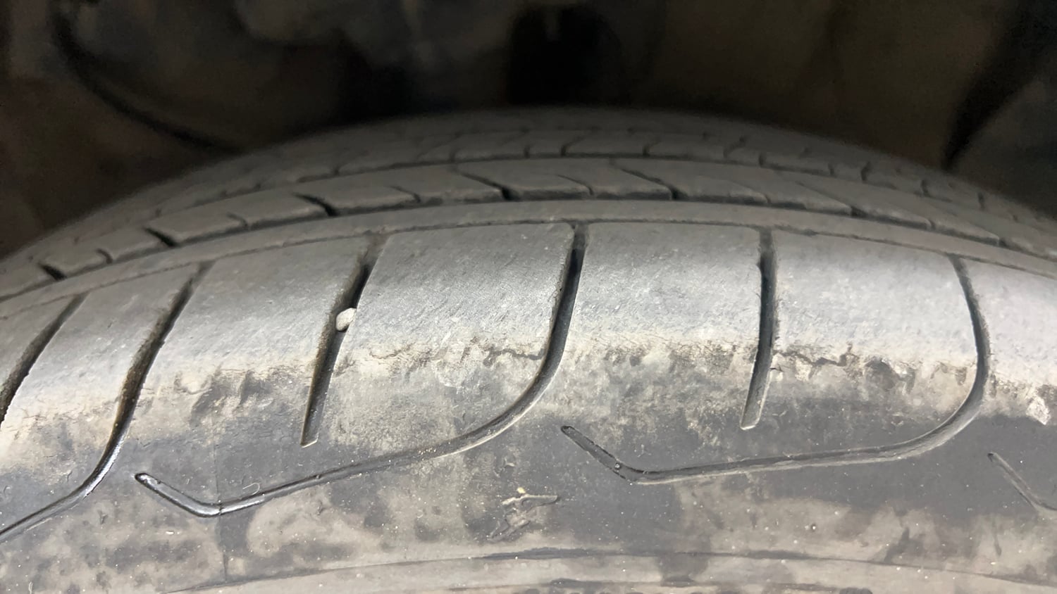 Used 2015 Hyundai Creta 1.6 SX Plus AT Diesel Automatic tyres RIGHT FRONT TYRE TREAD VIEW