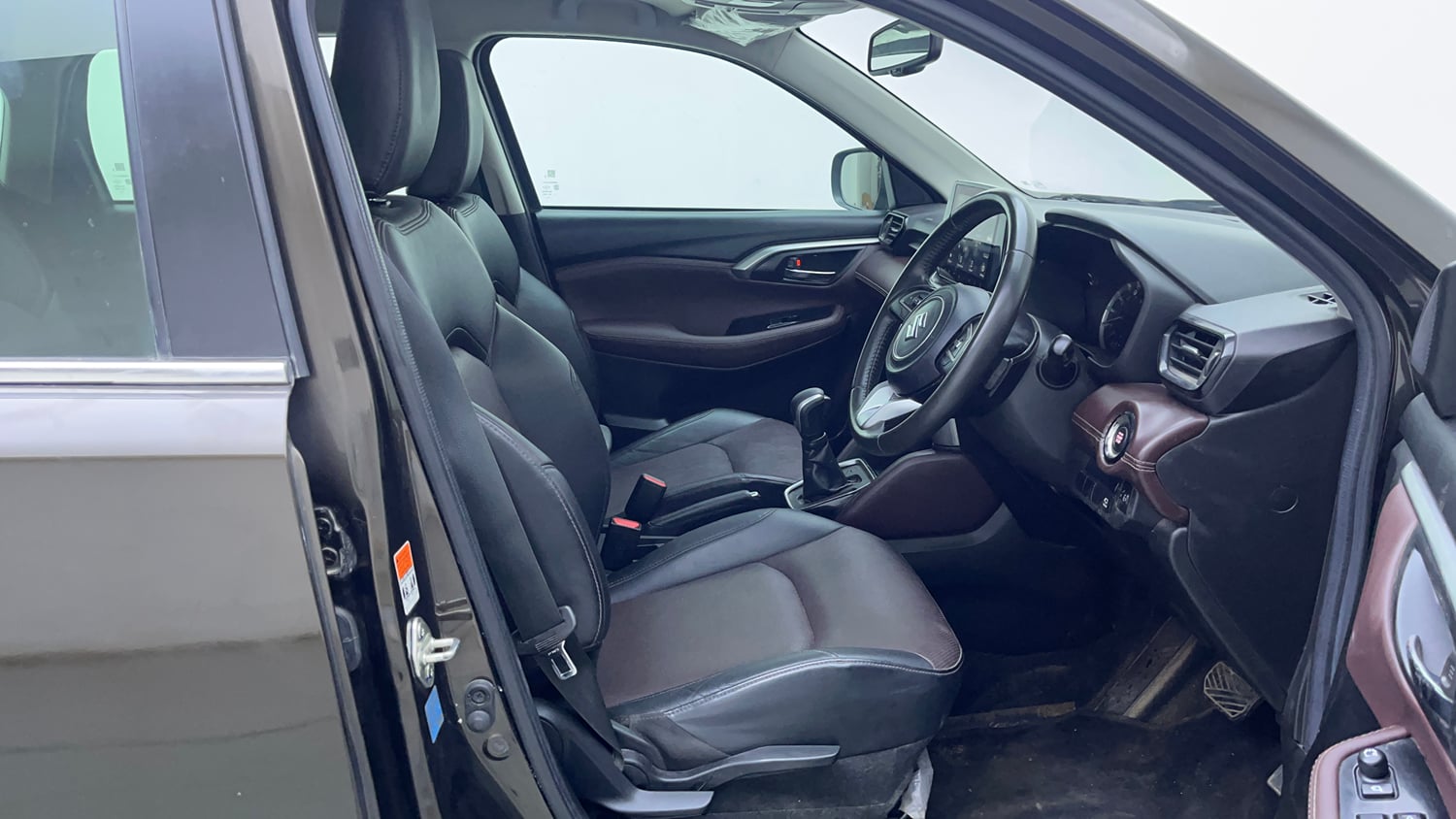 Used 2023 Maruti Suzuki Grand Vitara Alpha Smart Hybrid AT Petrol Automatic interior RIGHT SIDE FRONT DOOR CABIN VIEW