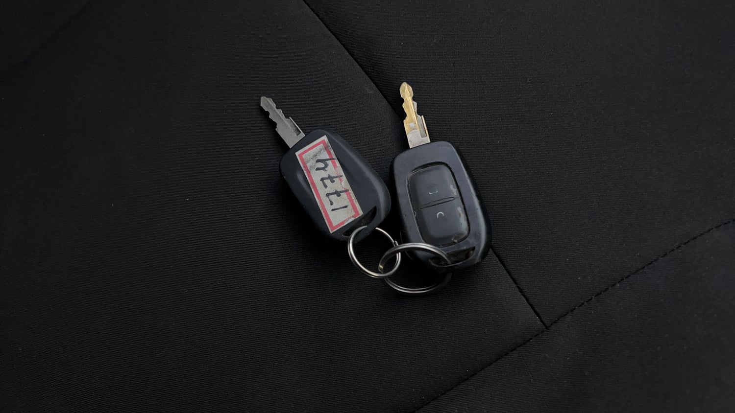 Used 2018 Renault Kwid 1.0 RXT AMT Petrol Automatic extra CAR KEY VIEW