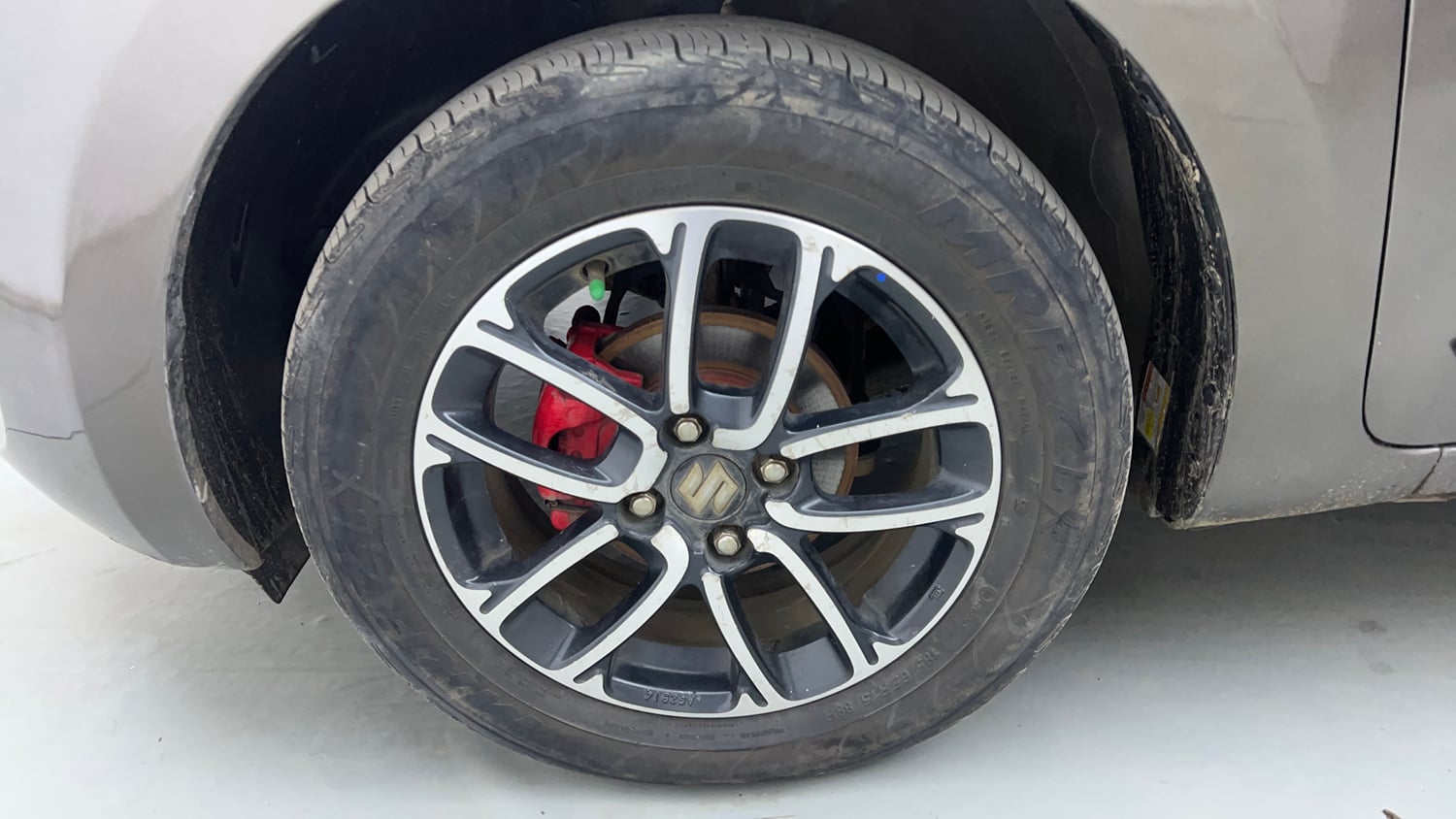 Used 2020 Maruti Suzuki Swift ZXi Plus AMT Petrol Automatic tyres LEFT FRONT TYRE RIM VIEW