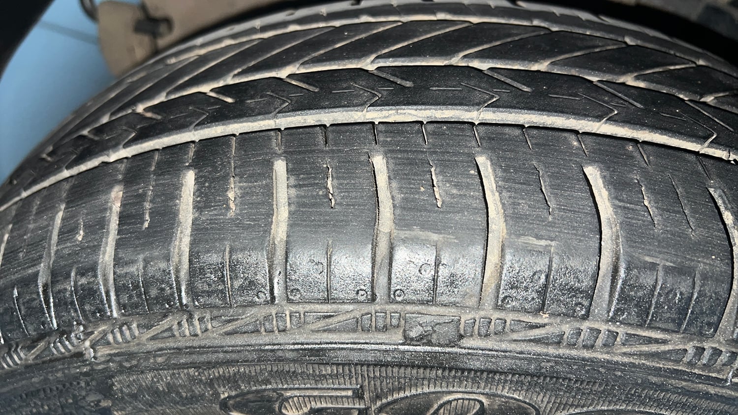 Used 2022 Tata Tigor XZ Plus CNG Cng Manual tyres RIGHT REAR TYRE TREAD VIEW