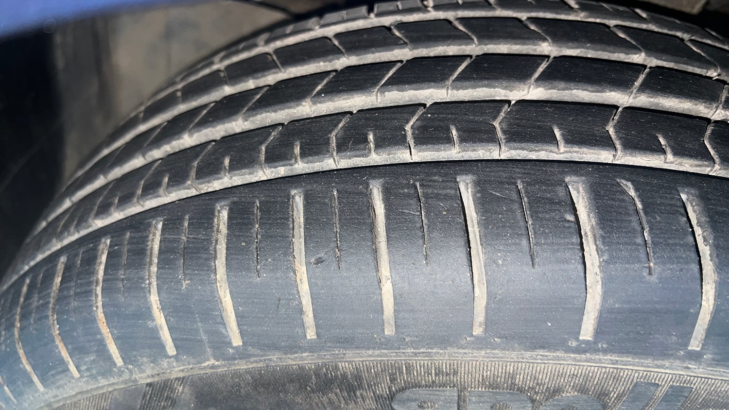 Used 2025 Maruti Suzuki Baleno Alpha MT Petrol Manual tyres LEFT FRONT TYRE TREAD VIEW