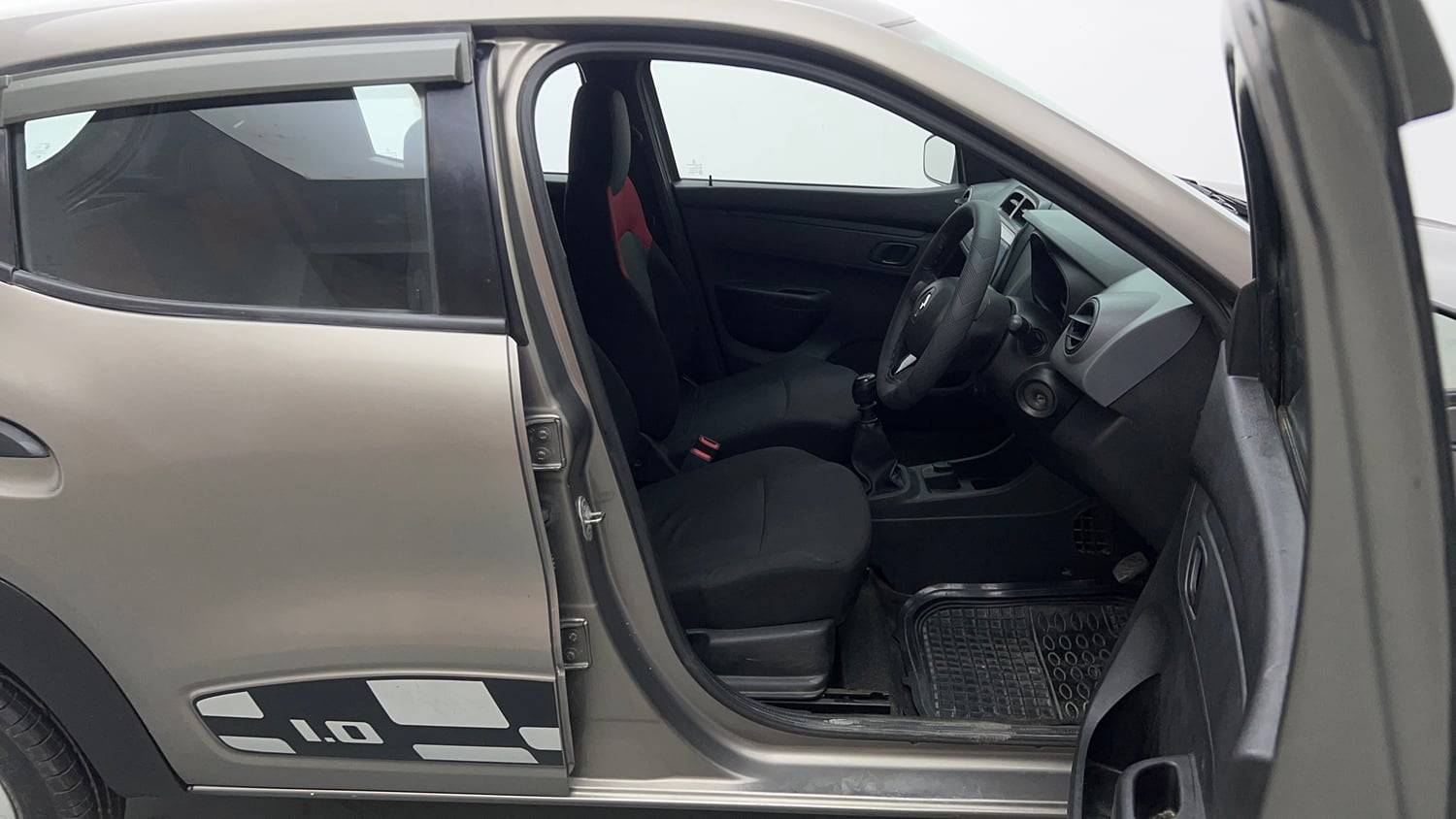 Used 2017 Renault Kwid 1.0 RXT Petrol Manual interior RIGHT SIDE FRONT DOOR CABIN VIEW