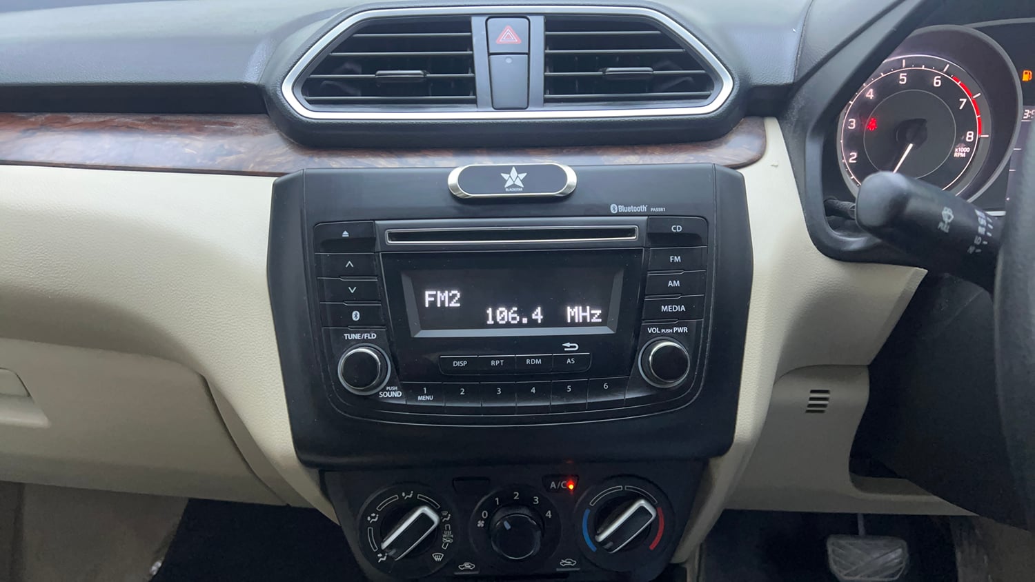 Used 2019 Maruti Suzuki Dzire VXi AMT Petrol Automatic interior MUSIC SYSTEM & AC CONTROL VIEW