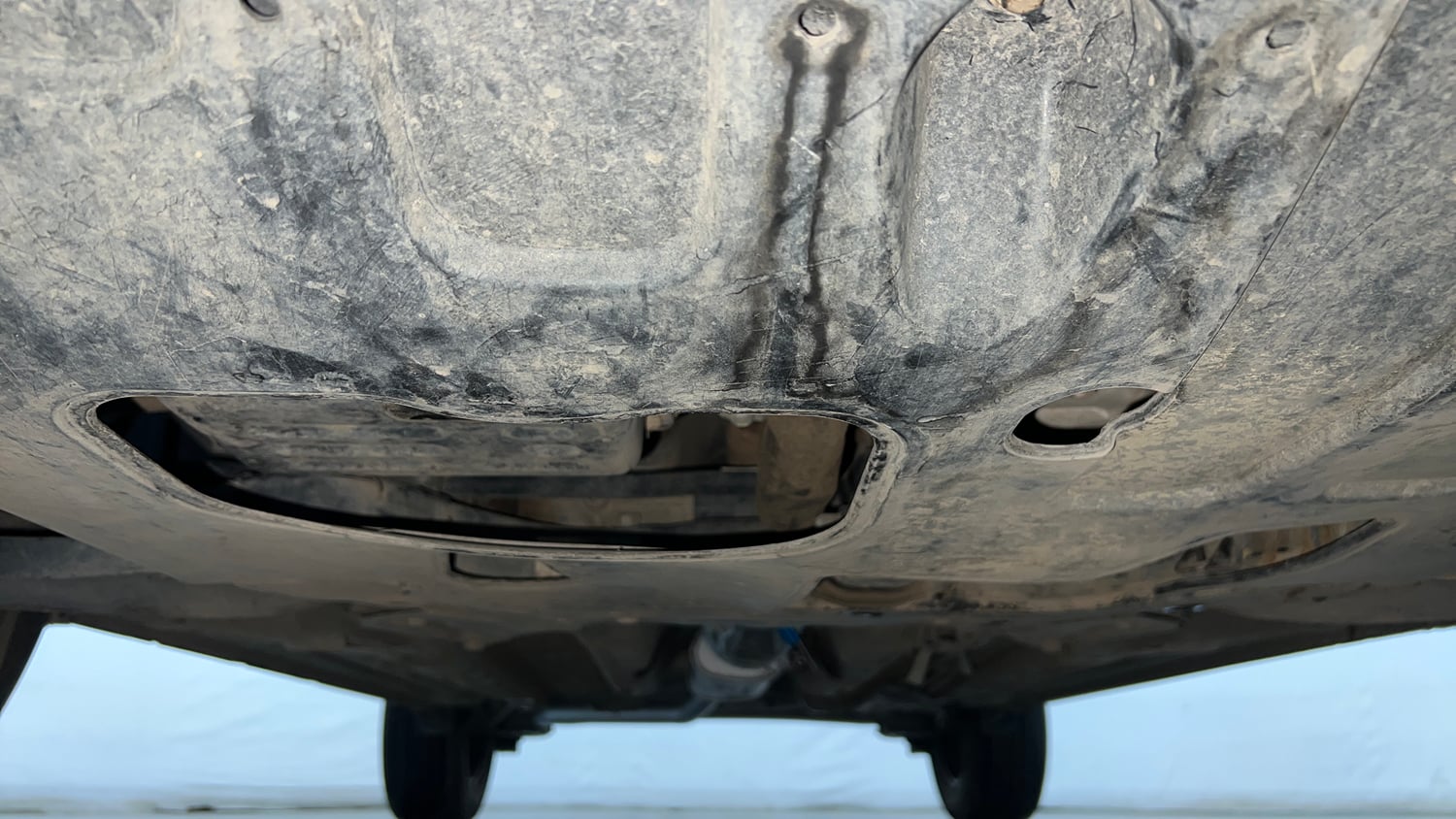 Used 2021 Hyundai Venue SX 1.0 Turbo Petrol Manual extra FRONT LEFT UNDERBODY VIEW