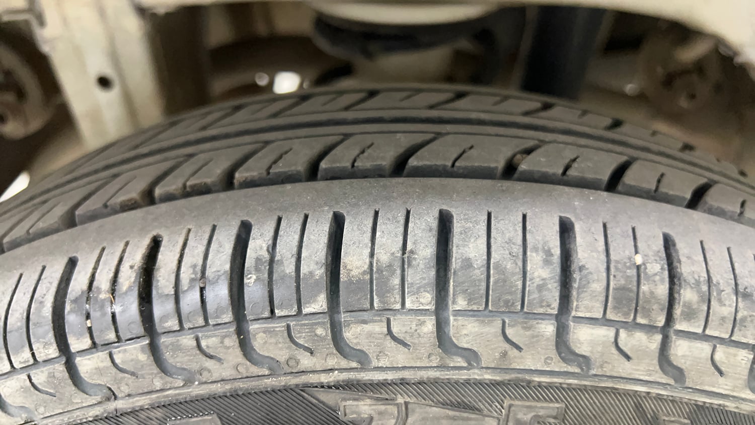 Used 2021 Maruti Suzuki Alto 800 LXi CNG Cng Manual tyres RIGHT REAR TYRE TREAD VIEW