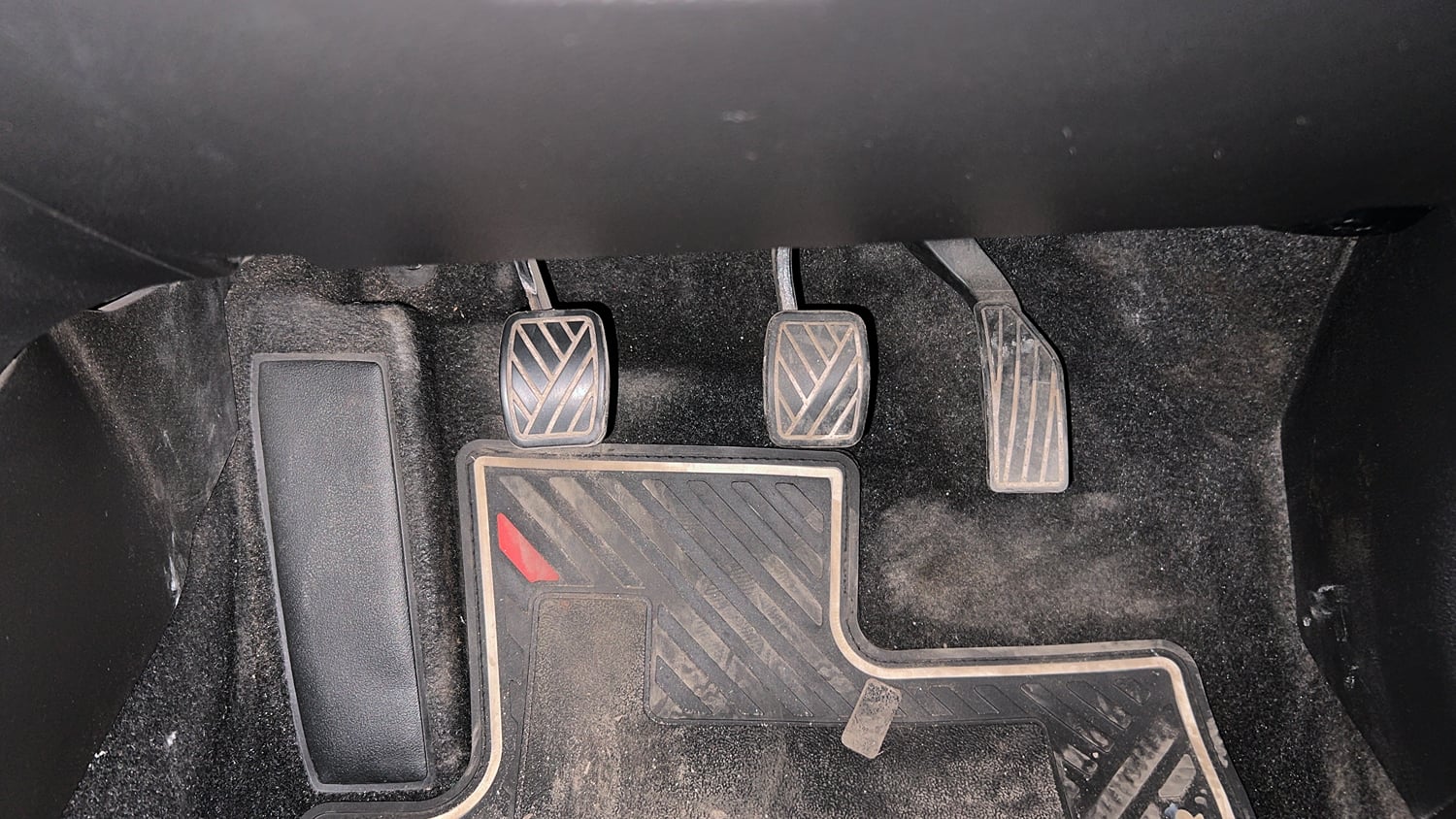 Used 2021 Toyota Urban Cruiser High Grade MT Petrol Manual interior PEDALS VIEW