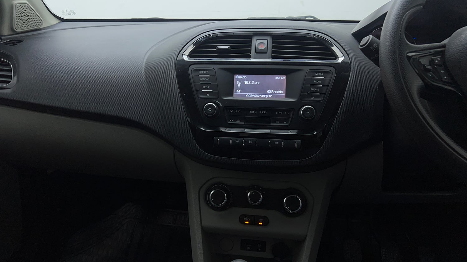Used 2019 Tata Tiago Revotron XZ w/o Alloy Petrol Manual interior MUSIC SYSTEM & AC CONTROL VIEW