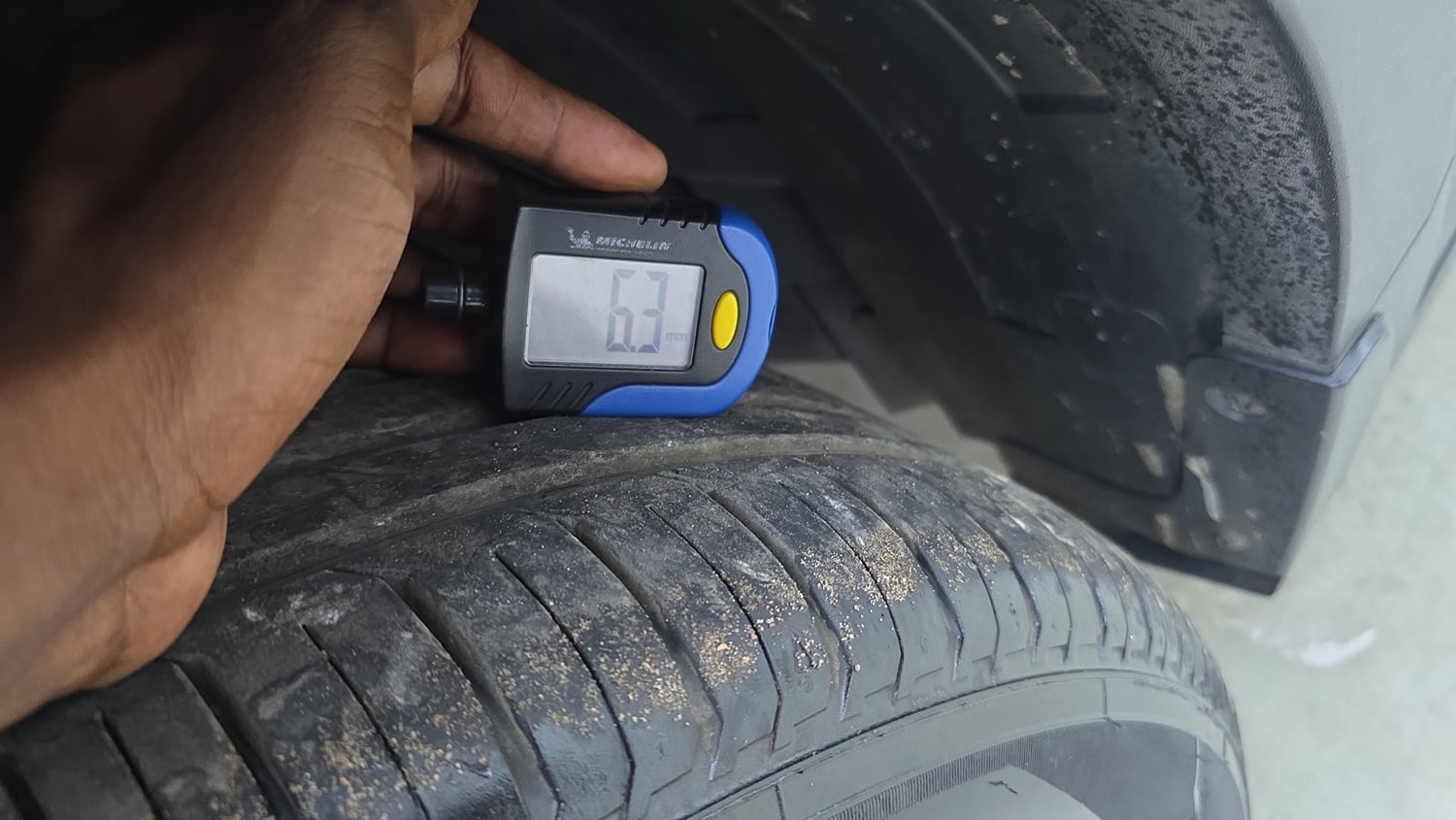 Used 2022 Kia Sonet HTX 1.5 Diesel Manual tyres LEFT FRONT TYRE TREAD VIEW
