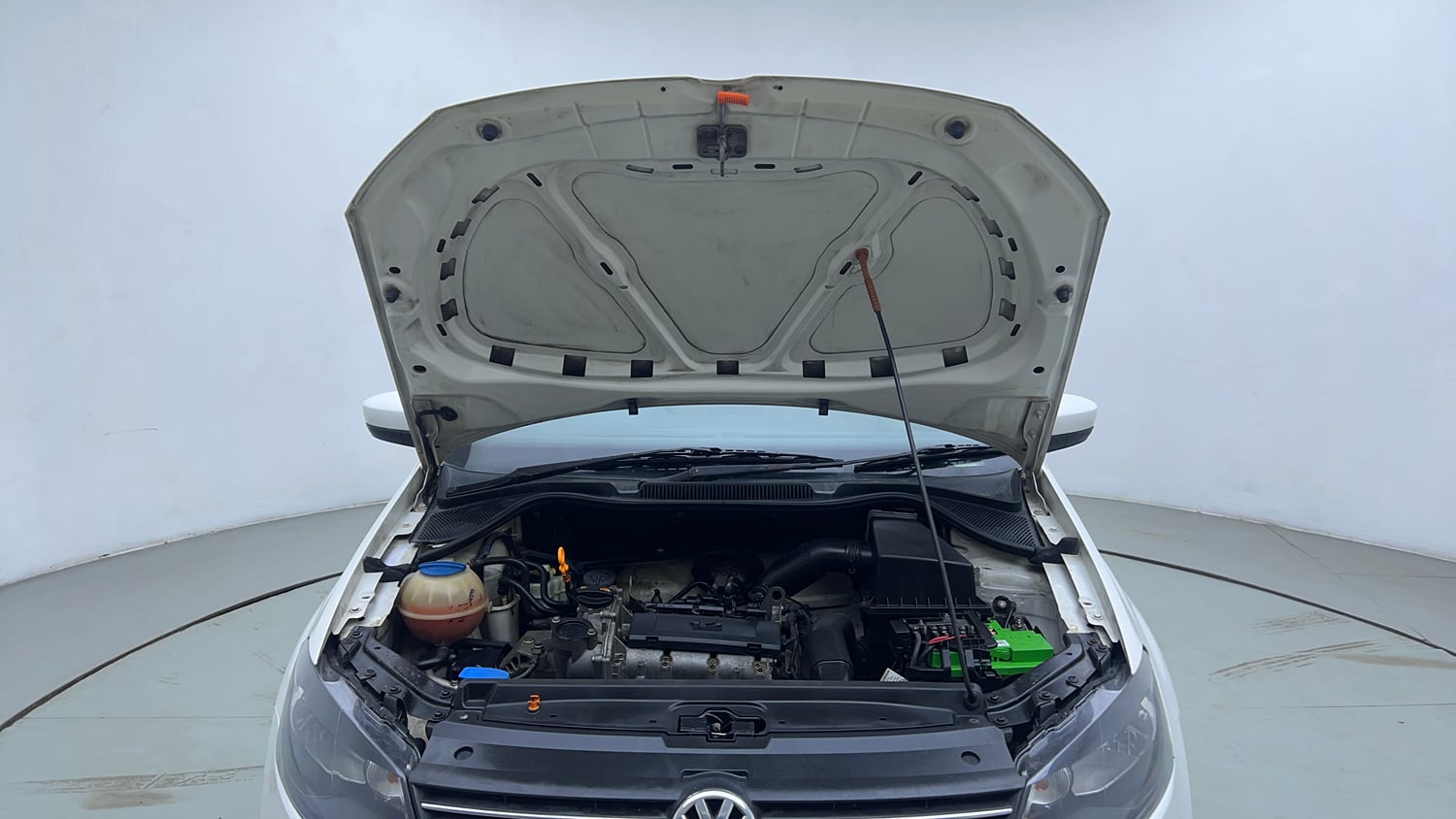 Used 2013 Volkswagen Polo Comfortline 1.2L (P) Petrol Manual extra FRONT LEFT UNDERBODY VIEW