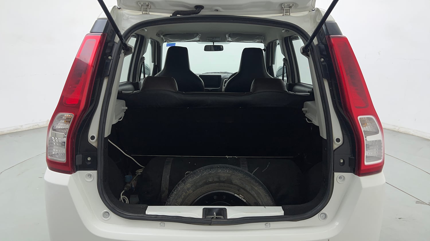 Used 2021 Maruti Suzuki Wagon R 1.0 LXI CNG (Outside Fitted) Cng Manual interior DICKY INSIDE VIEW
