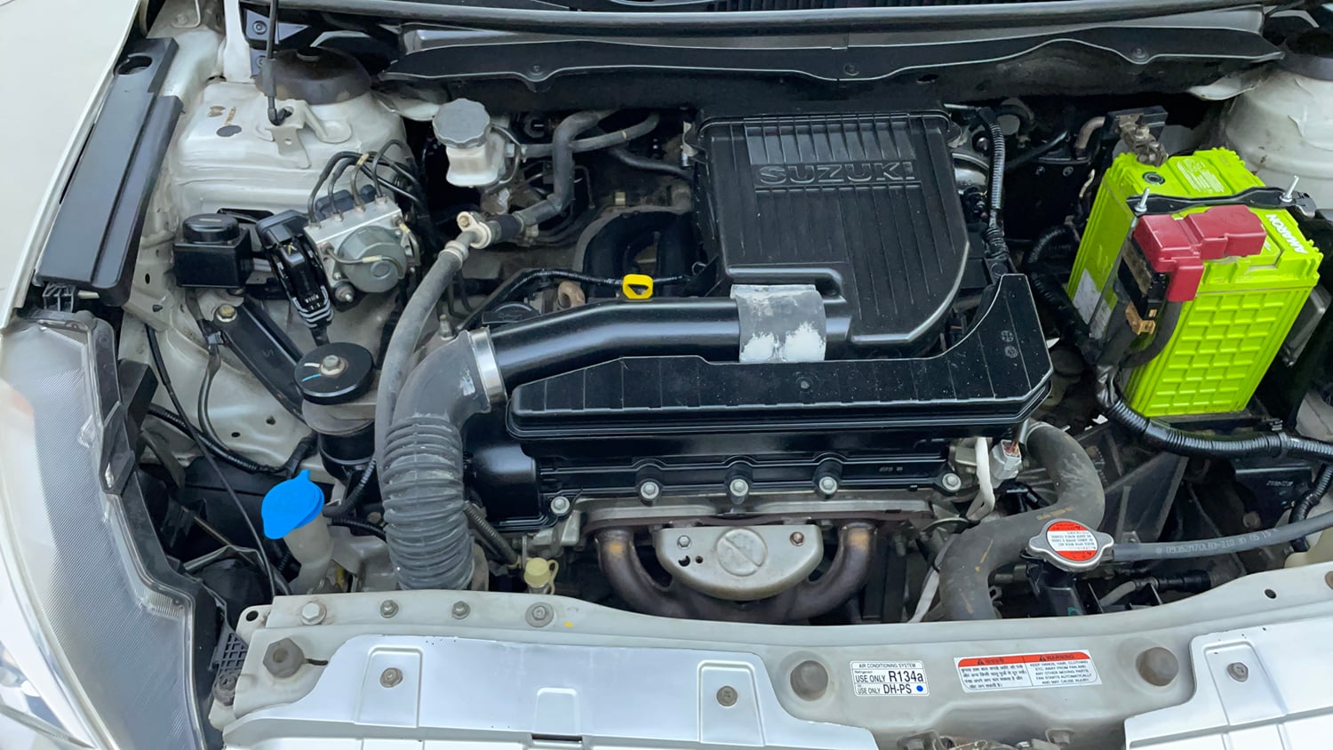 Used 2015 Maruti Suzuki Ciaz ZXI+ Petrol Manual engine ENGINE RIGHT SIDE VIEW