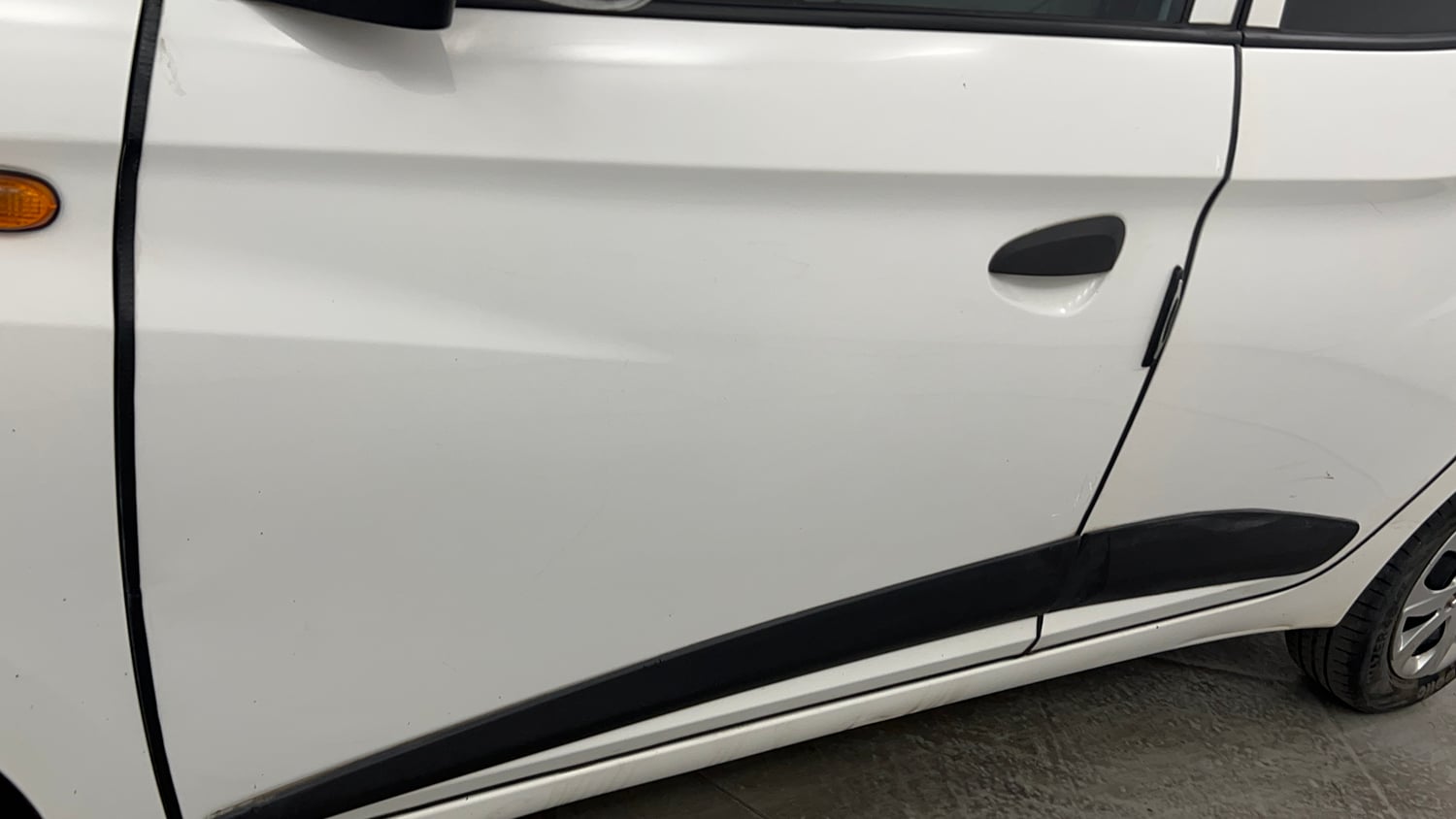 Used 2018 Hyundai Eon Magna + Petrol Manual dents MINOR DENT