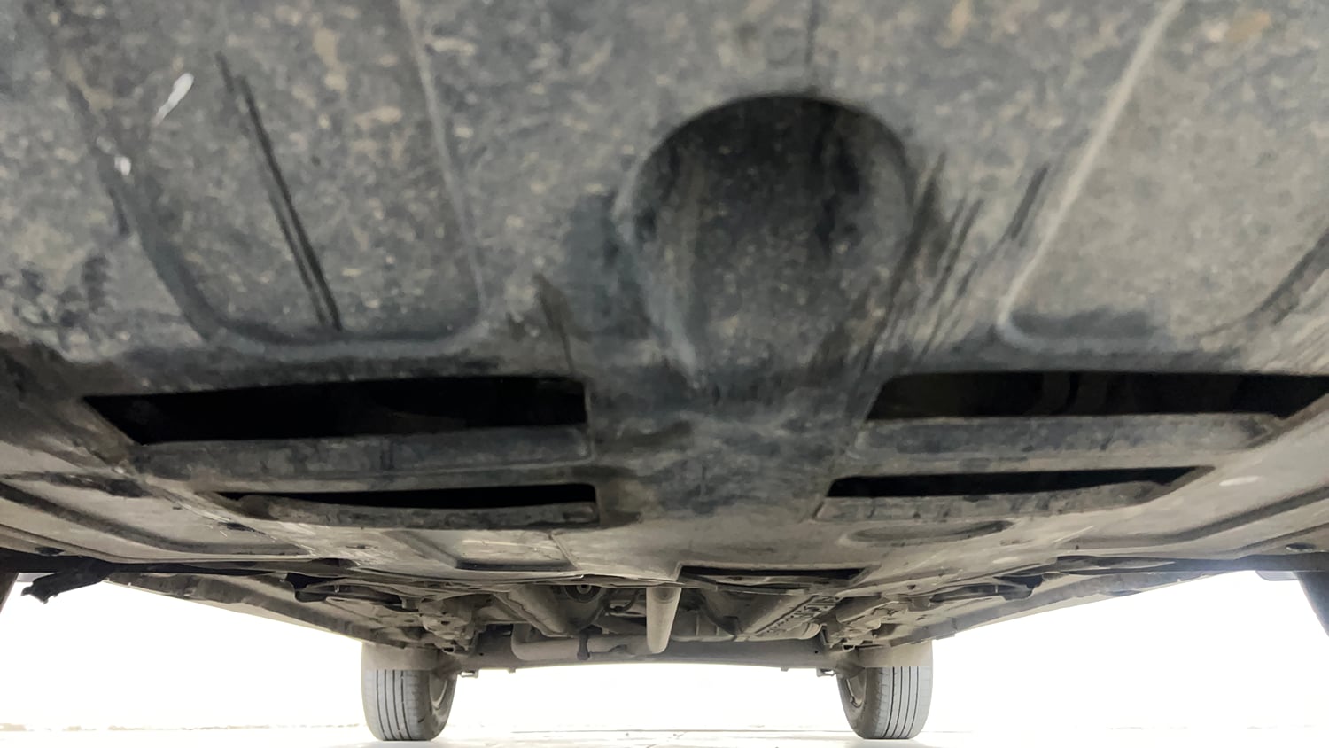 Used 2015 Hyundai Creta 1.6 SX Plus AT Diesel Automatic extra FRONT LEFT UNDERBODY VIEW