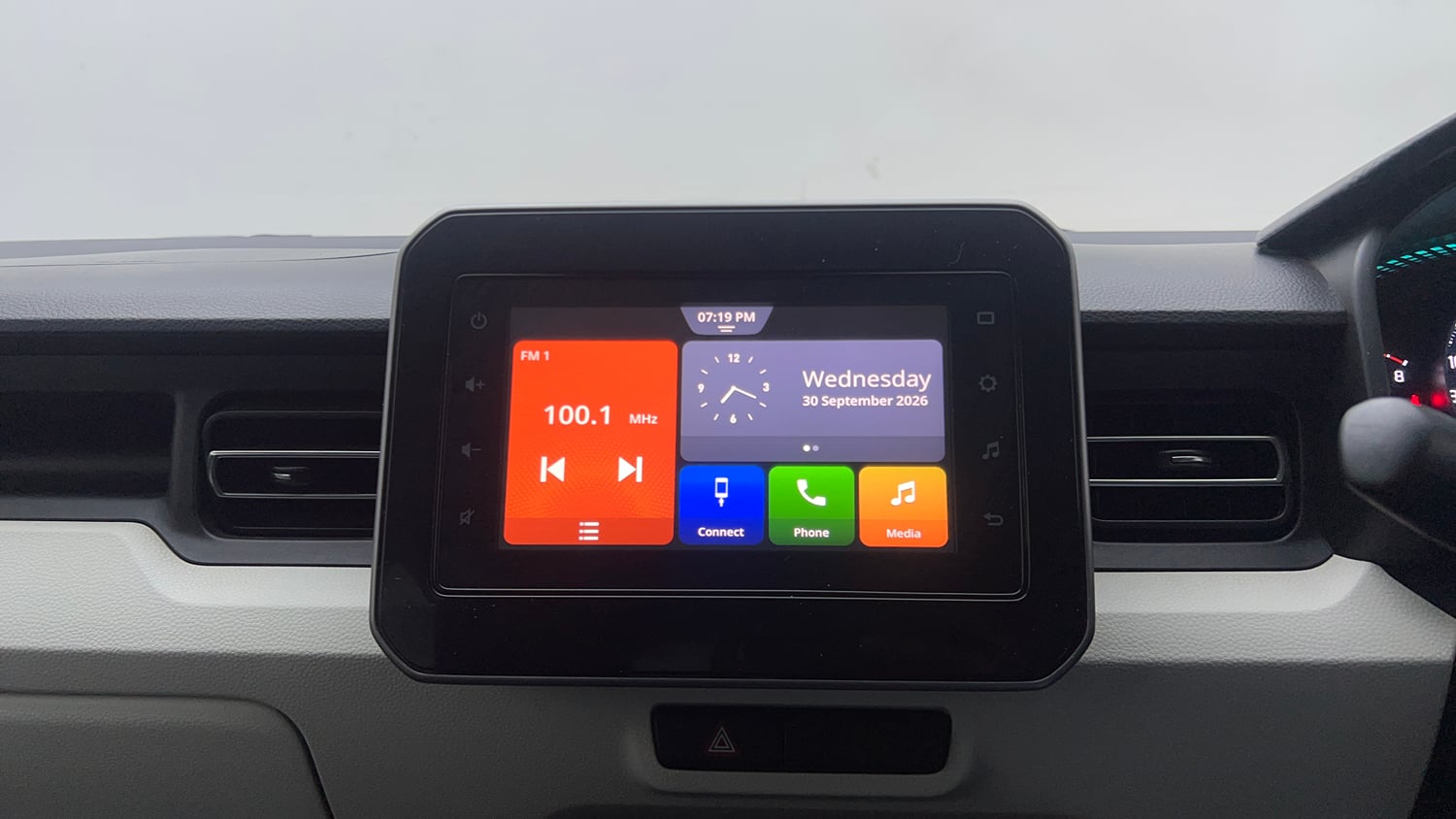 Used 2023 Maruti Suzuki Ignis Alpha 1.2 AMT Petrol Automatic top_features Touch screen infotainment system