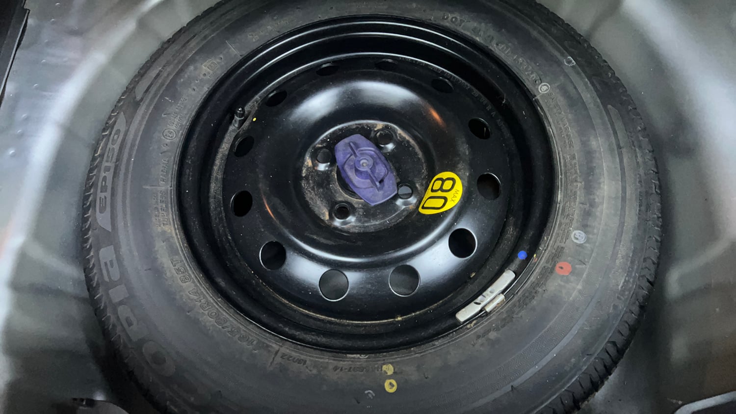 Used 2020 Maruti Suzuki Swift ZXi Plus AMT Petrol Automatic tyres SPARE TYRE VIEW