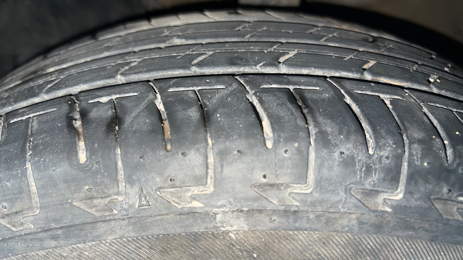Used 2023 Maruti Suzuki Celerio ZXi Petrol Manual tyres LEFT FRONT TYRE TREAD VIEW