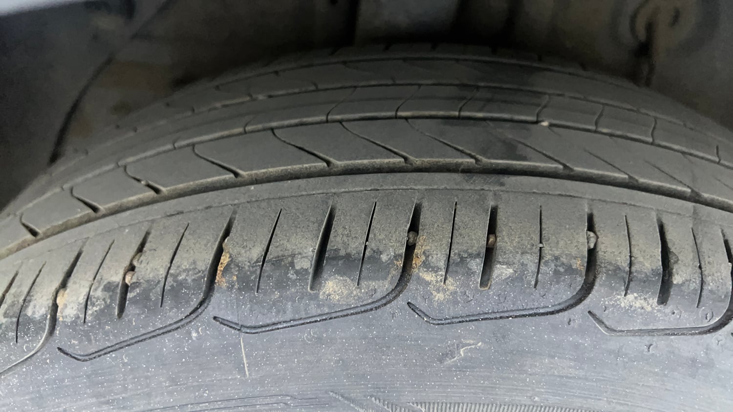 Used 2017 Hyundai Elite i20 Asta 1.2 Petrol Manual tyres RIGHT REAR TYRE TREAD VIEW