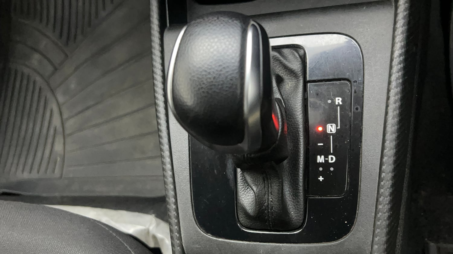 Used 2023 Maruti Suzuki Fronx Delta Plus 1.2L AGS Petrol Automatic interior GEAR  KNOB VIEW