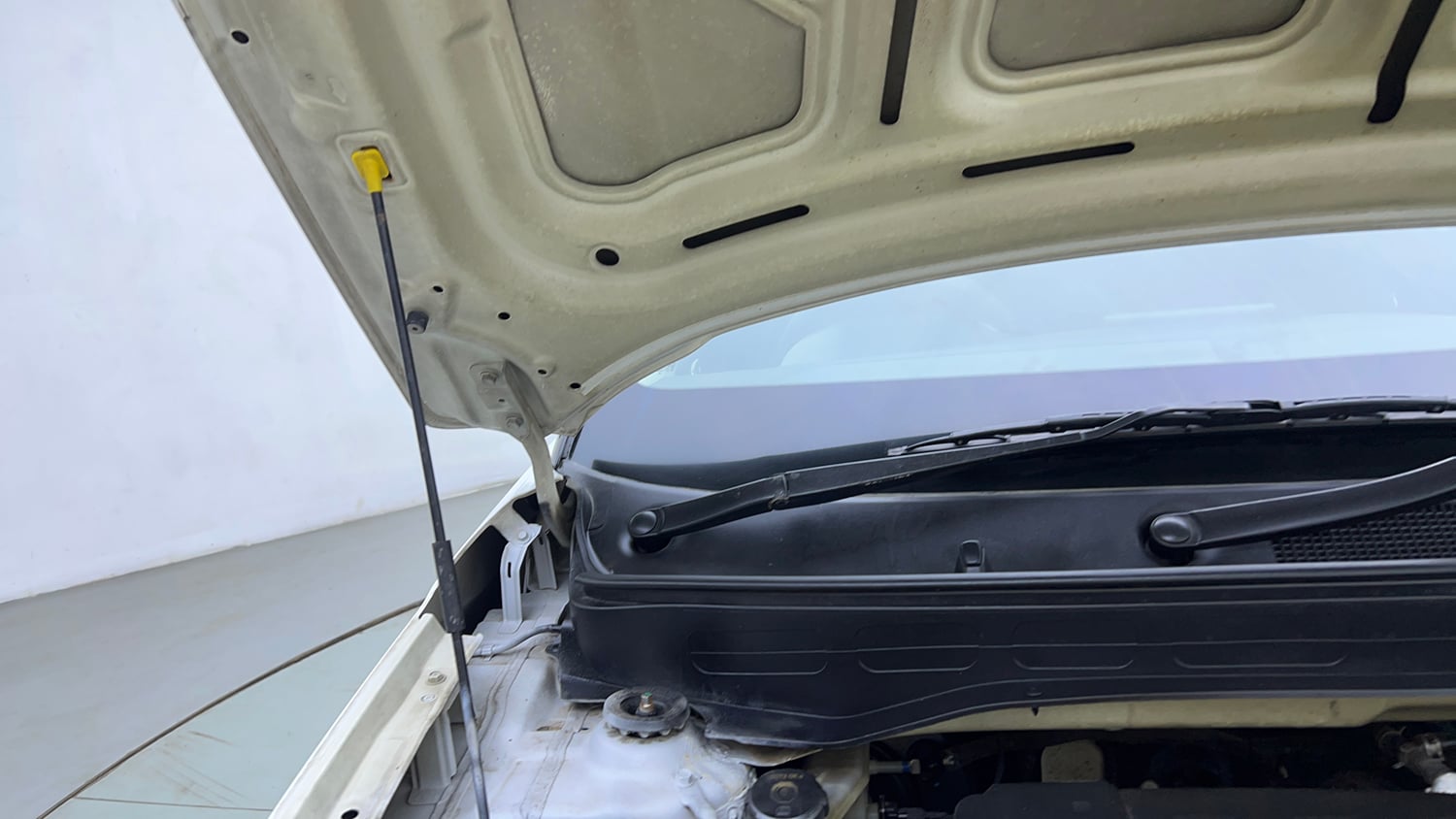 Used 2019 Hyundai Venue SX Plus 1.0 Turbo DCT Petrol Automatic engine ENGINE RIGHT SIDE HINGE & APRON VIEW