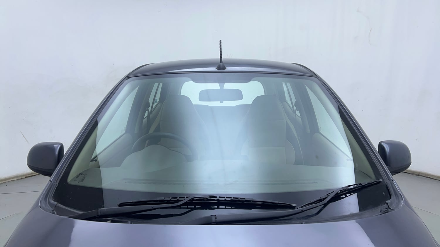 Used 2014 Hyundai i10 Sportz 1.1 iRDE2 Petrol Manual exterior FRONT WINDSHIELD VIEW