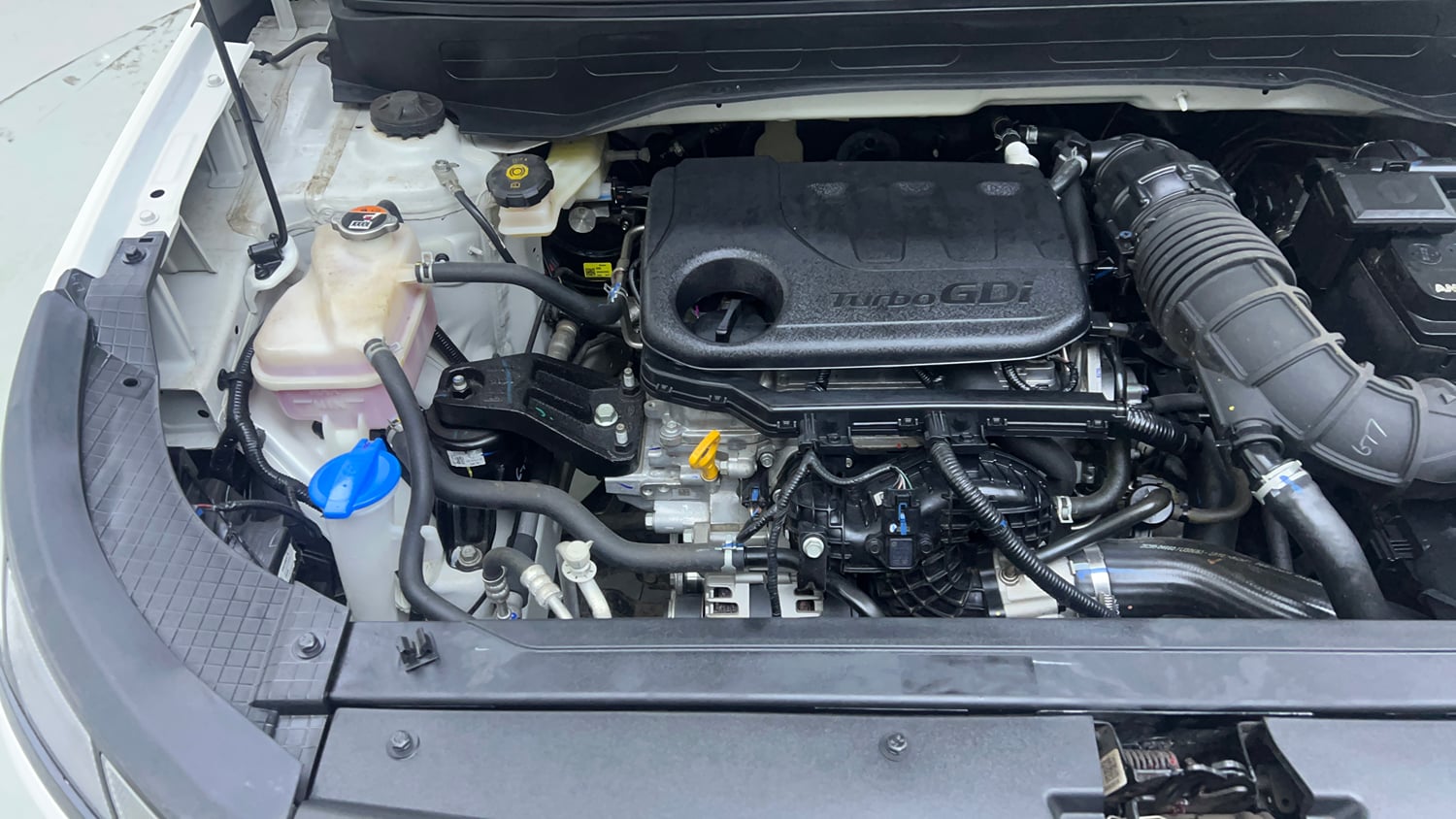 Used 2025 Hyundai Venue SX (O) 1.0 Turbo DCT Petrol Automatic engine ENGINE RIGHT SIDE VIEW