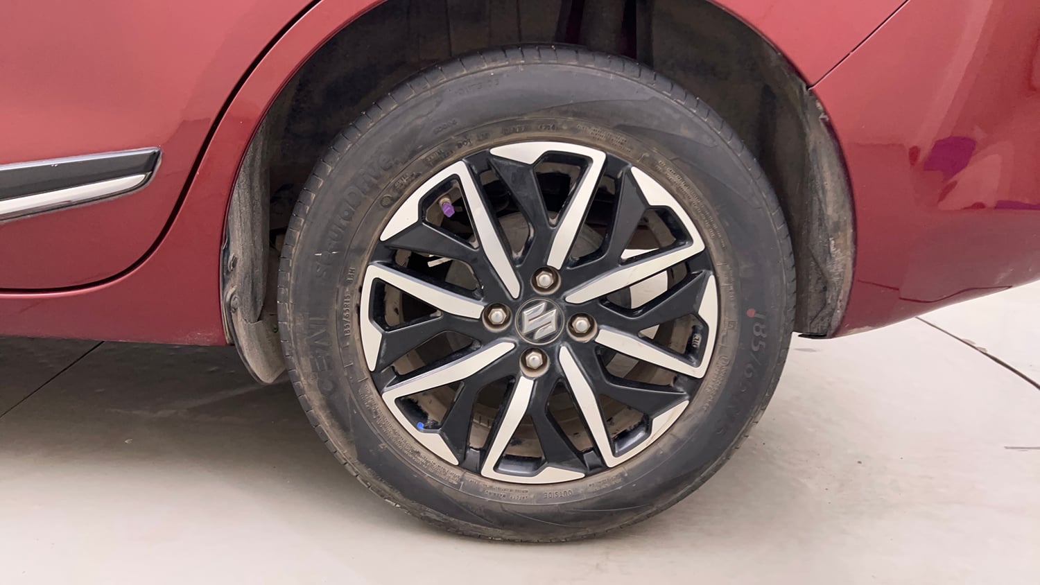 Used 2024 Maruti Suzuki Dzire ZXi Plus AMT Petrol Automatic tyres LEFT REAR TYRE RIM VIEW