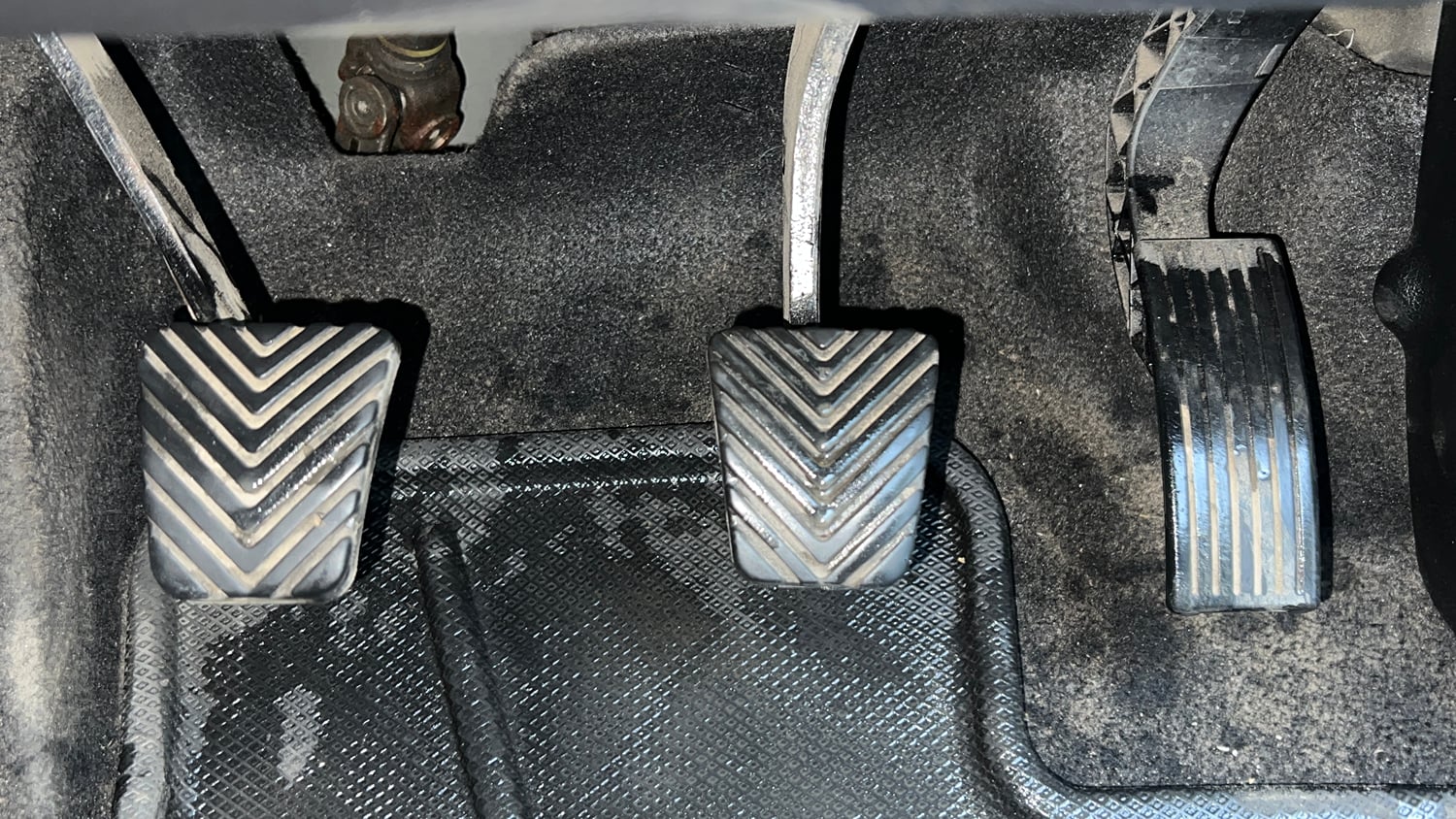 Used 2021 Hyundai Venue SX 1.0 Turbo Petrol Manual interior PEDALS VIEW