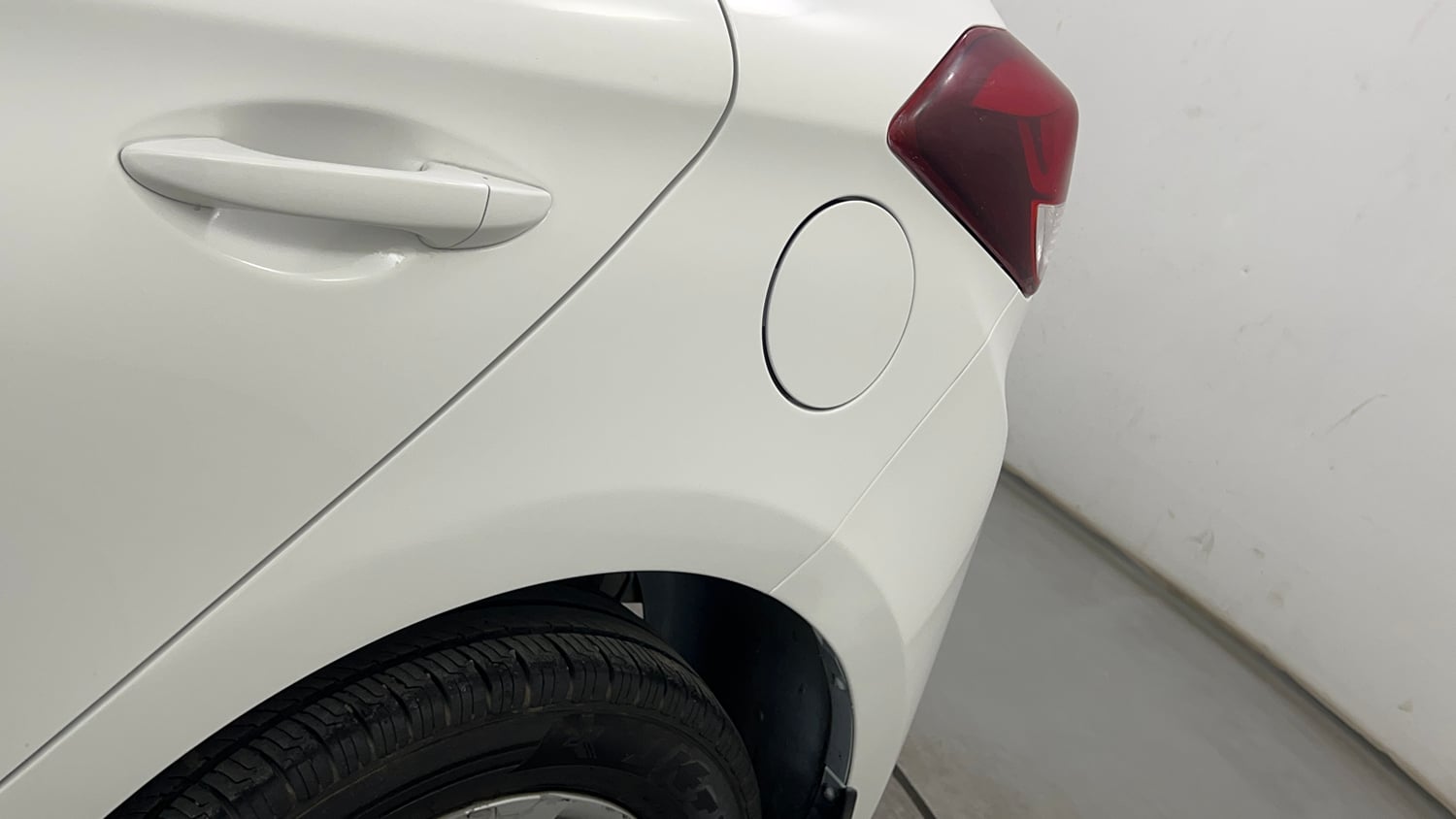 Used 2015 Hyundai Elite i20 Magna 1.2 Petrol Manual dents MINOR SCRATCH