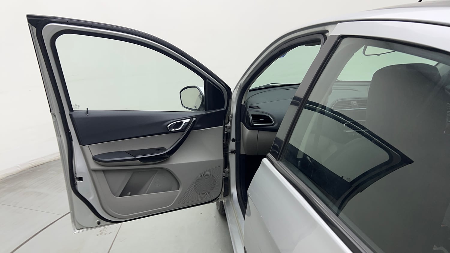 Used 2018 Tata Tiago Revotron XZ Petrol Manual interior LEFT FRONT DOOR OPEN VIEW