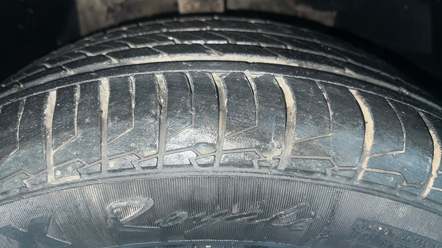 Used 2018 Tata Nexon XZA Plus Petrol Petrol Automatic tyres RIGHT FRONT TYRE TREAD VIEW