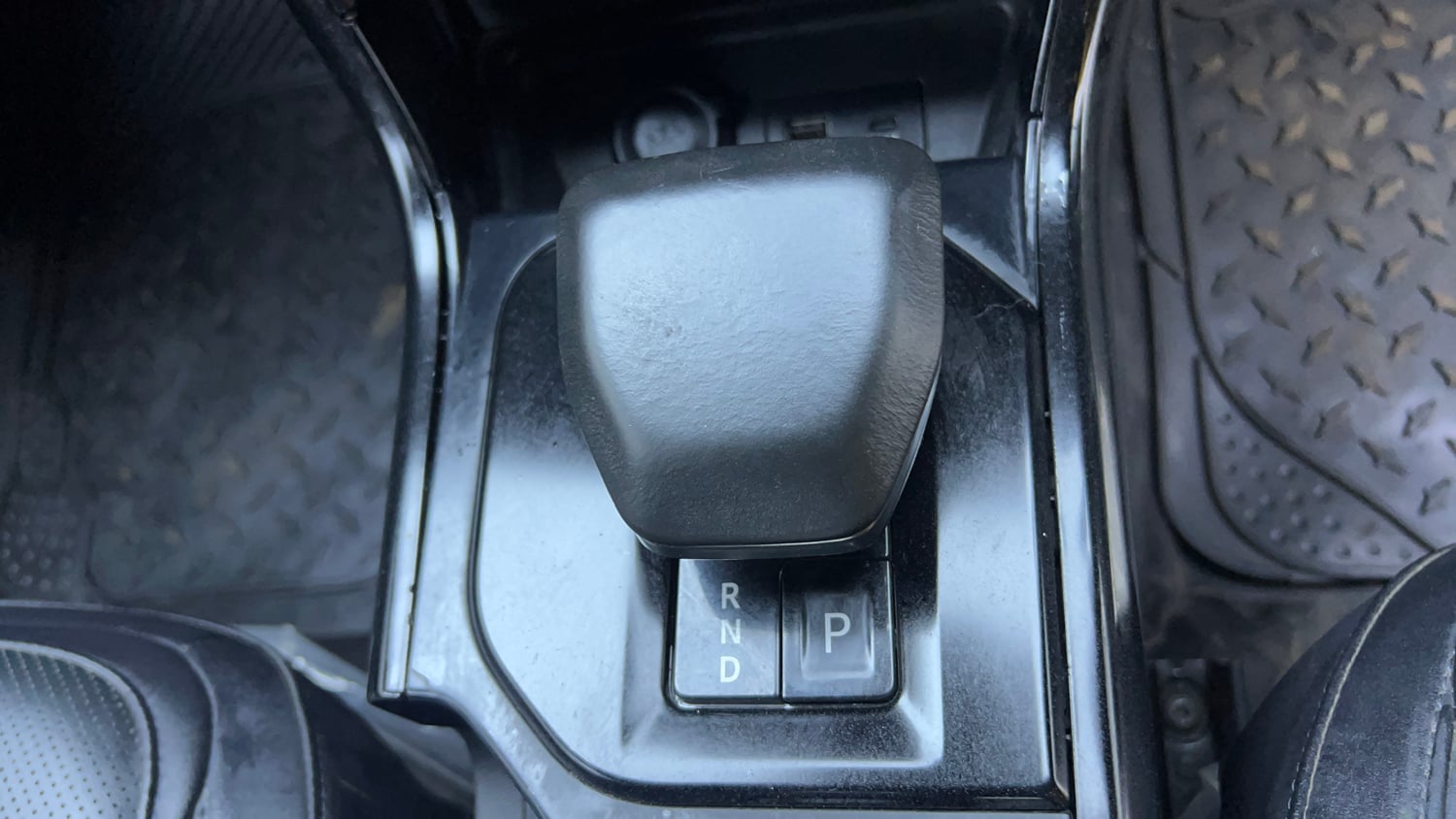 Used 2023 Tata Nexon Fearless Plus S 1.2 Revotron Petrol 7DCA DT Petrol Automatic interior GEAR  KNOB VIEW