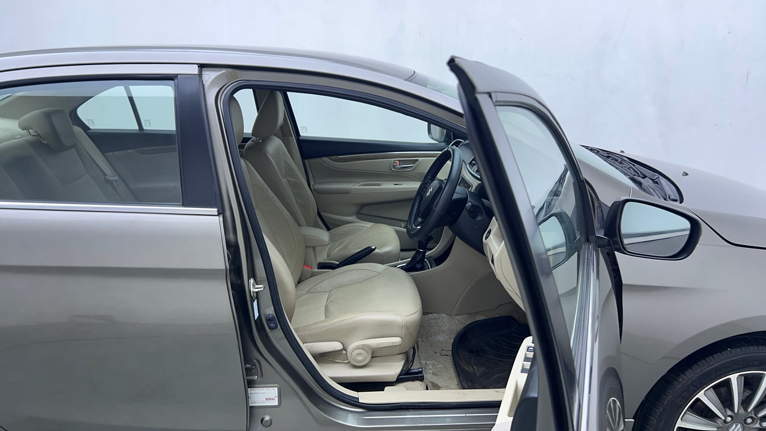 Used 2019 Maruti Suzuki Ciaz Alpha Hybrid 1.5 AT Petrol Automatic interior RIGHT SIDE FRONT DOOR CABIN VIEW