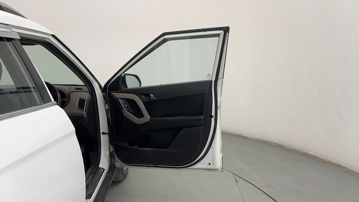 Used 2015 Hyundai Creta 1.6 SX Plus AT Diesel Automatic interior RIGHT FRONT DOOR OPEN VIEW
