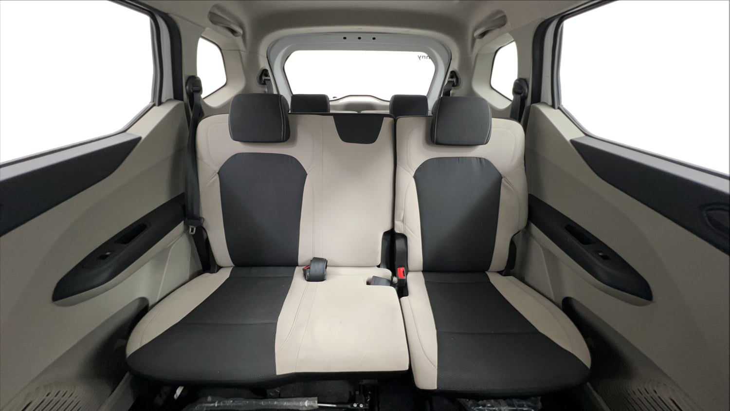 Used 2022 Renault Triber RXT EASY-R AMT Petrol Automatic interior REAR SEAT CONDITION VIEW