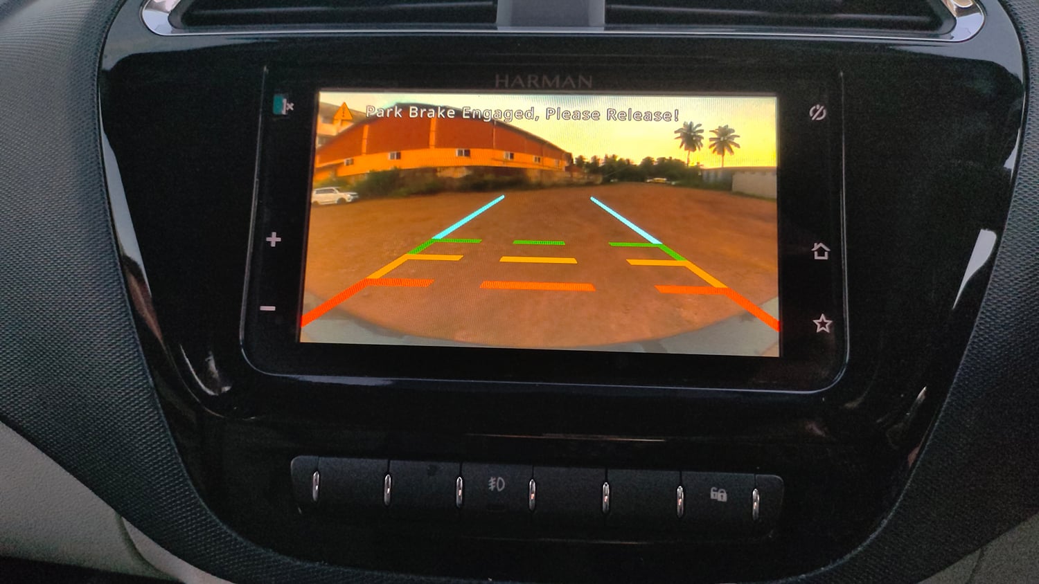 Used 2023 Tata Tiago XZA Plus Petrol Automatic top_features Rear camera