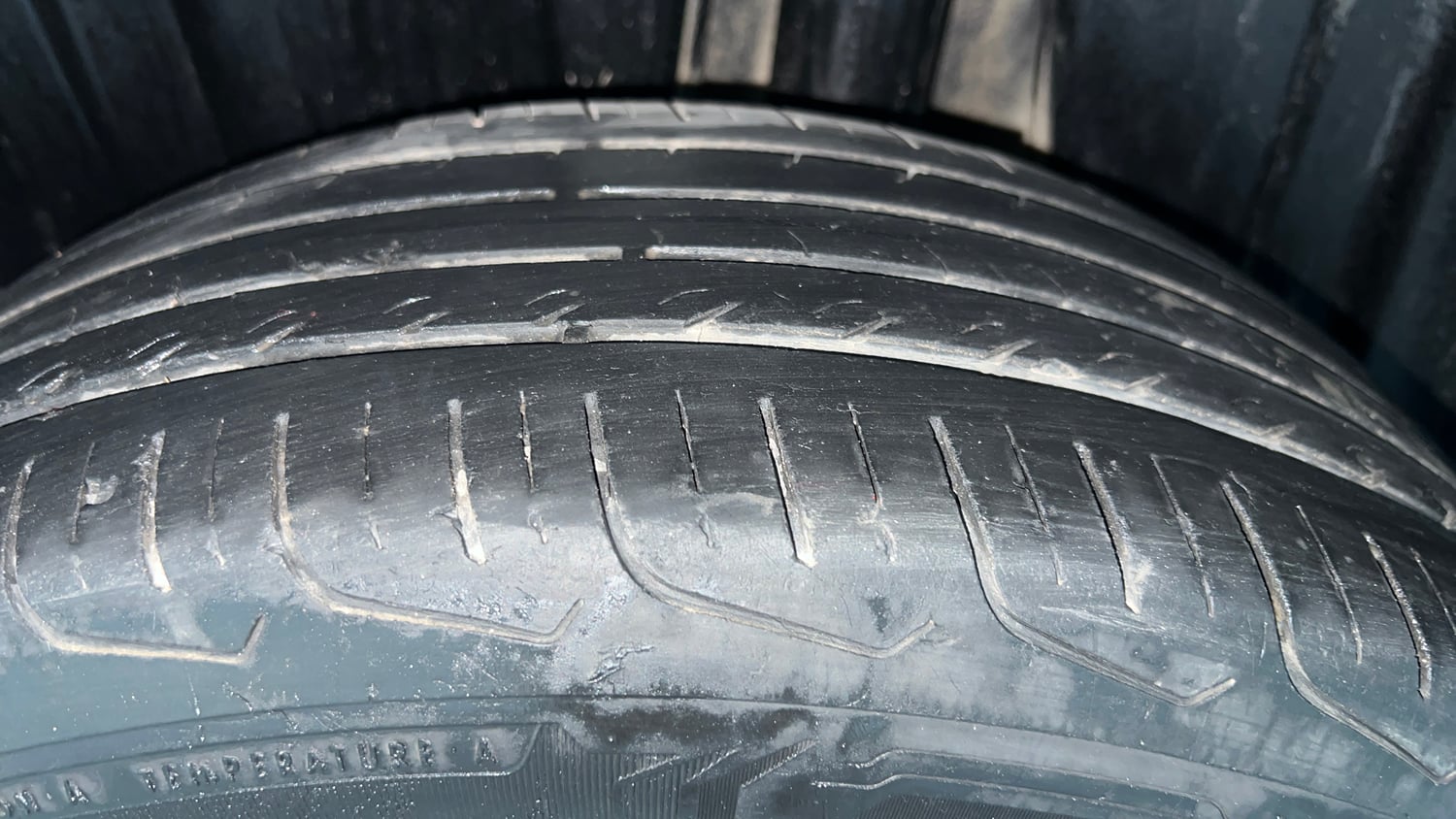 Used 2023 Maruti Suzuki Fronx Delta Plus 1.2L AGS Petrol Automatic tyres LEFT REAR TYRE TREAD VIEW