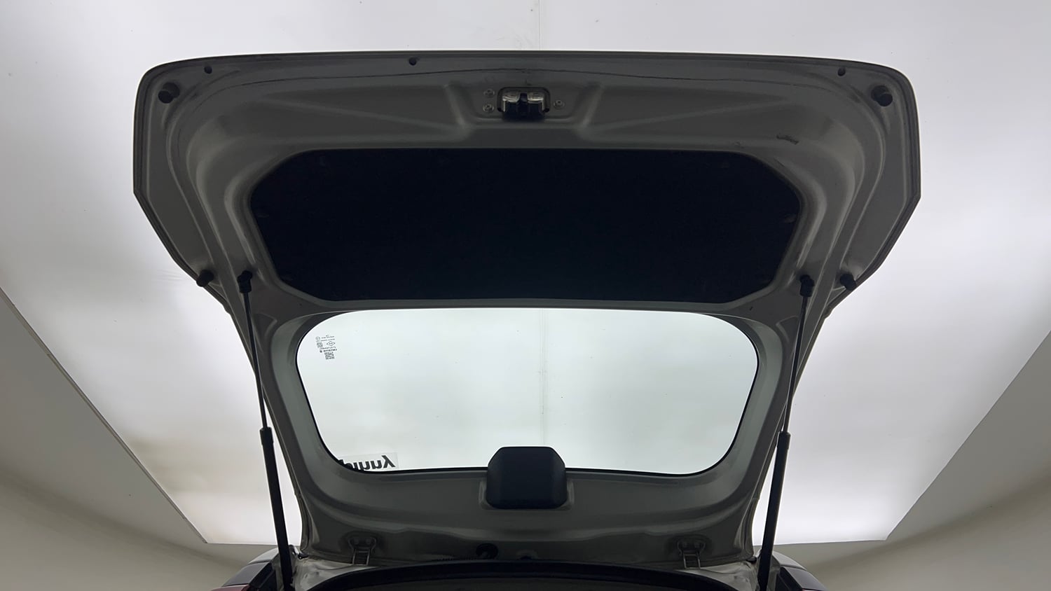 Used 2020 Maruti Suzuki Wagon R 1.0 LXi 1.0 Petrol Manual interior DICKY DOOR OPEN VIEW